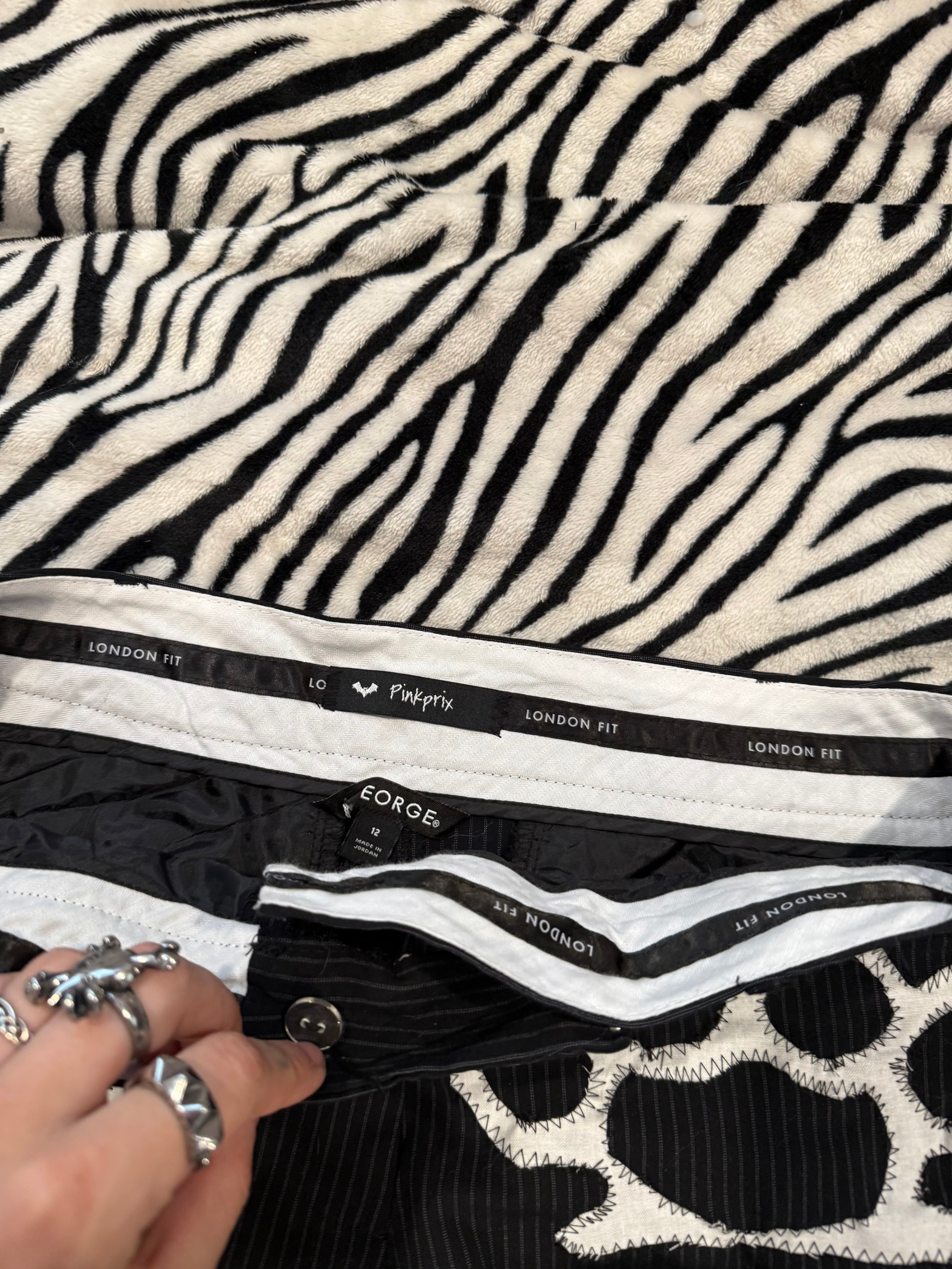 brass knuckle pinstripe skirt size L