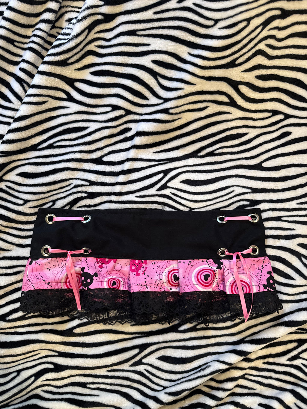 pink & black skull micro skirt size xs