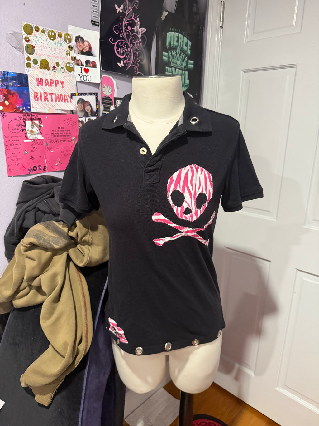 pink & white zebra skull polo size s/m