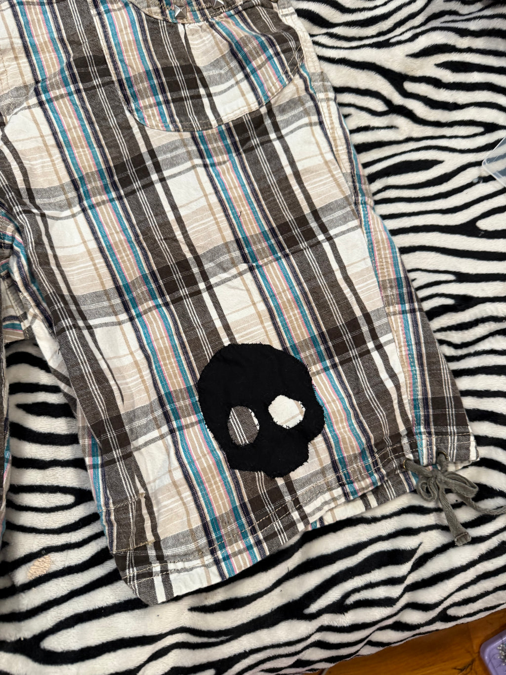 plaid skull shorts size 2xl