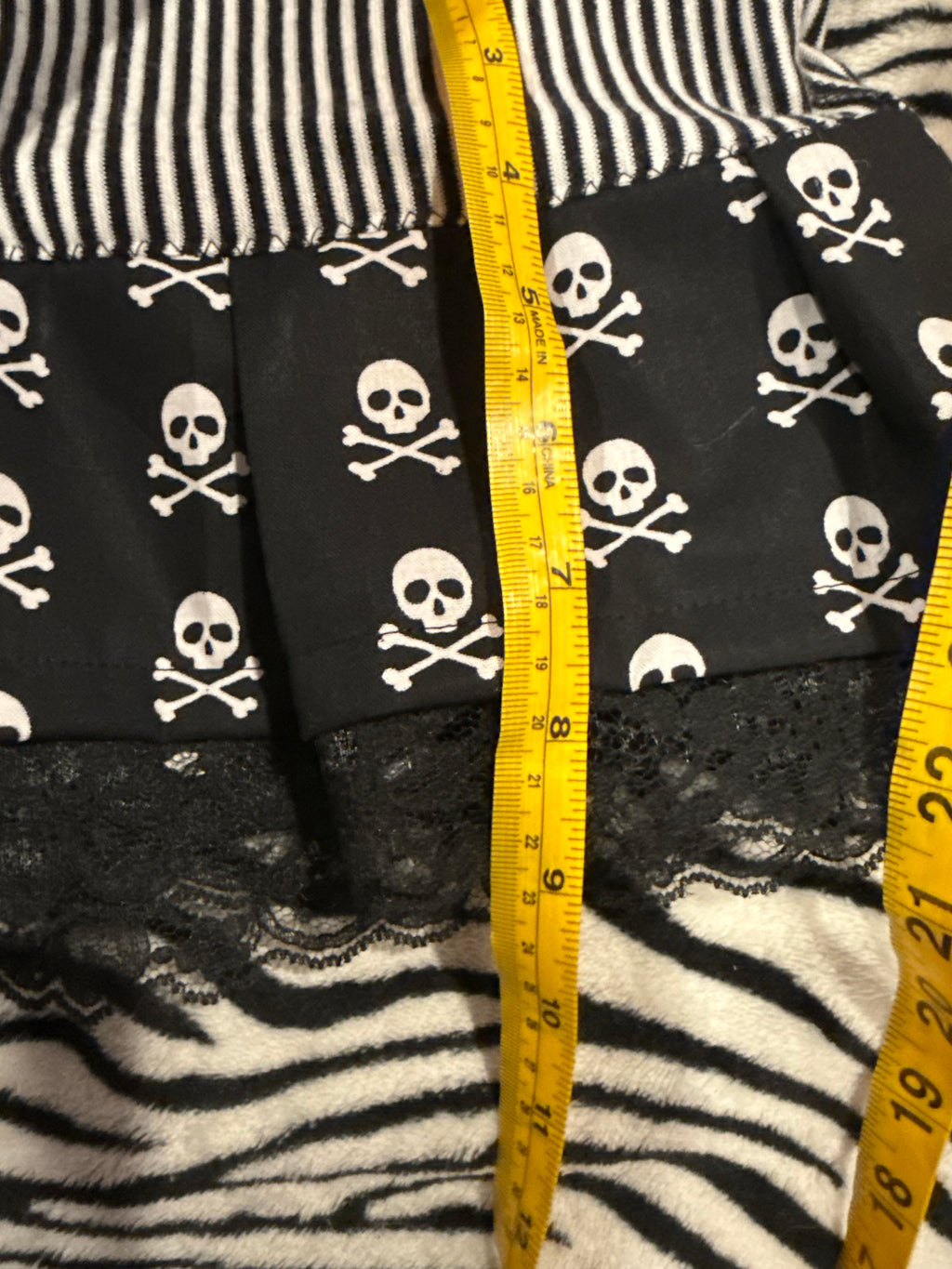 striped skull set size m