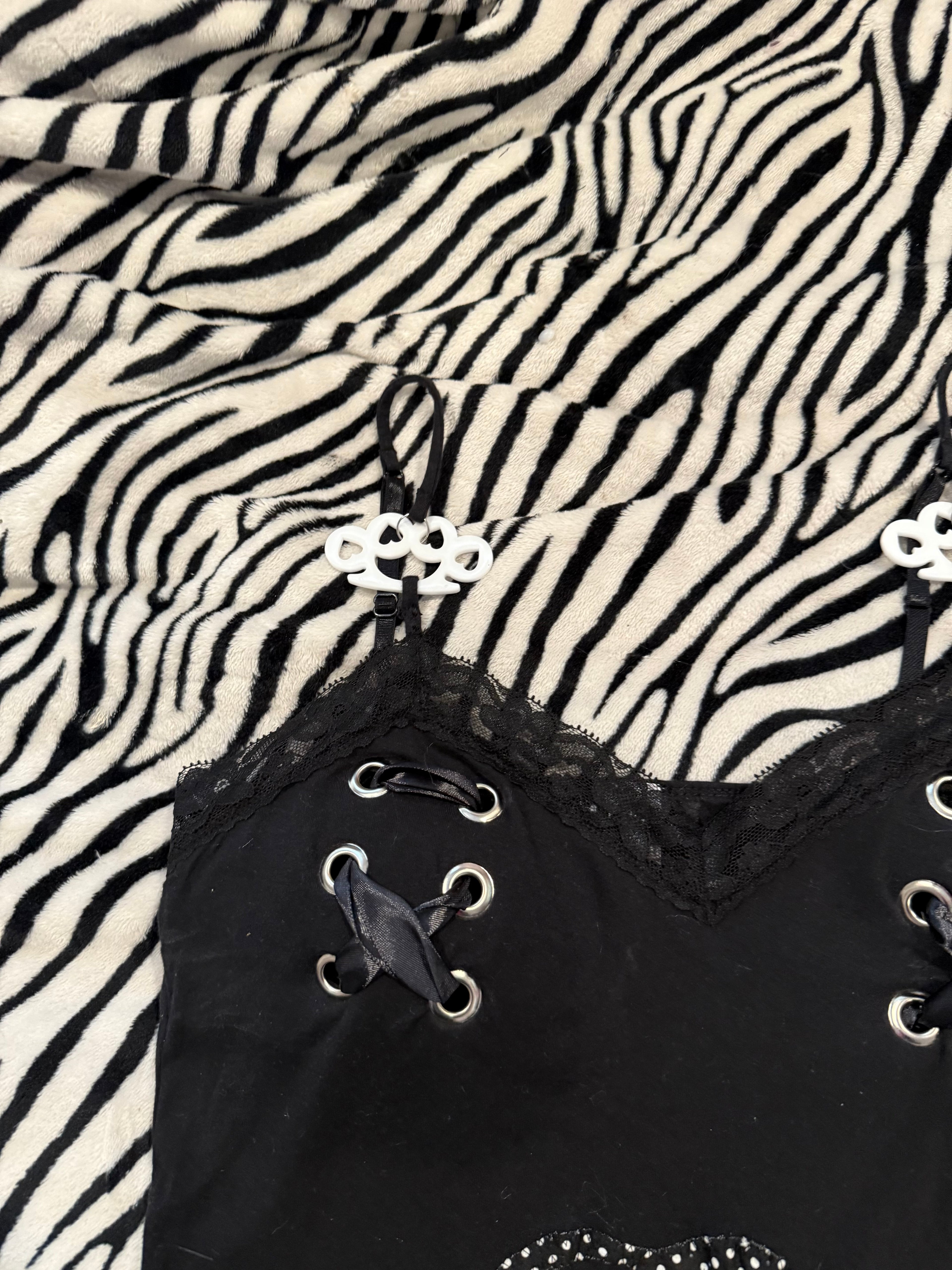 brass knuckle lace up tank size xl
