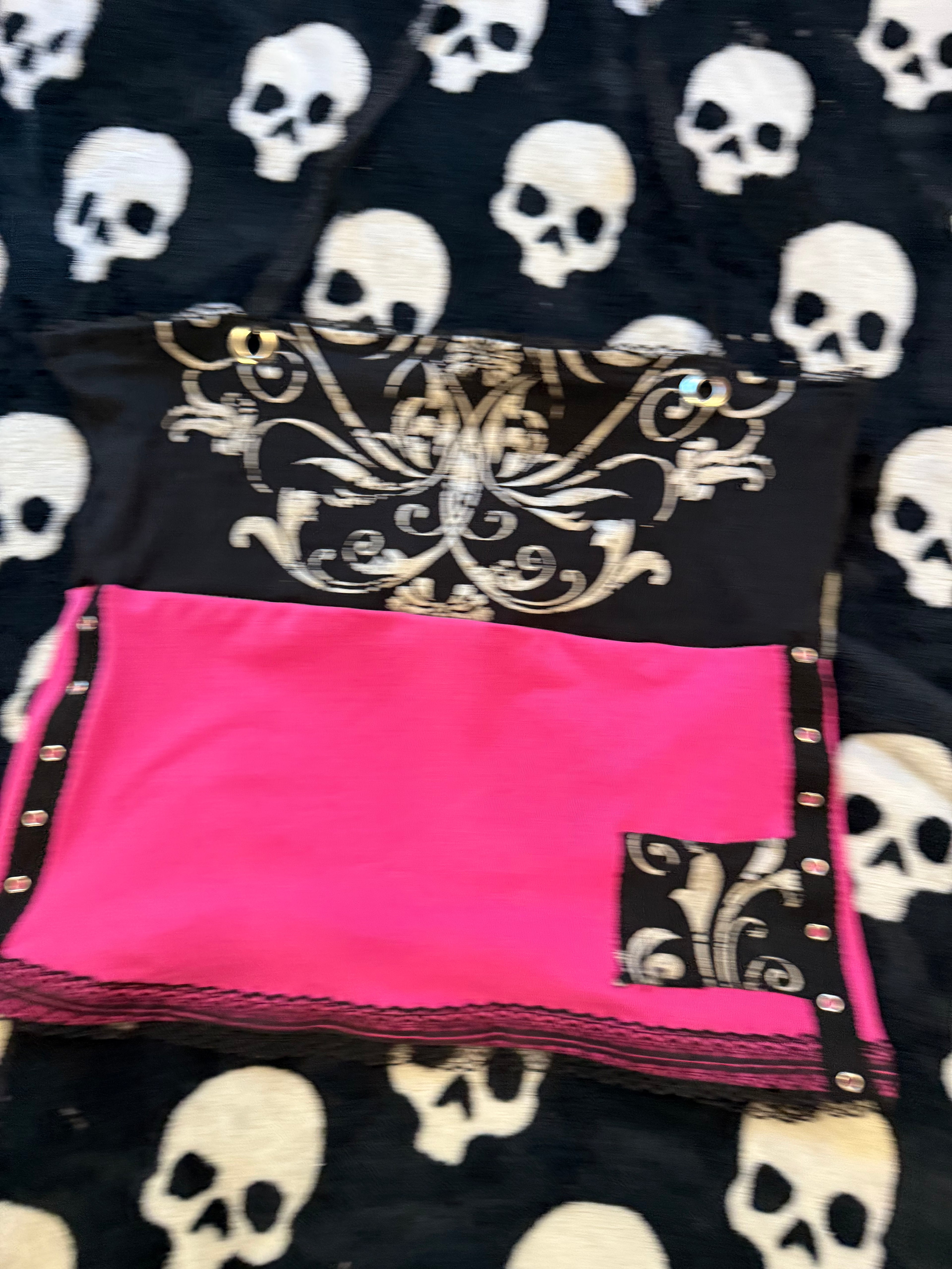 pink & black lace top size xs/s