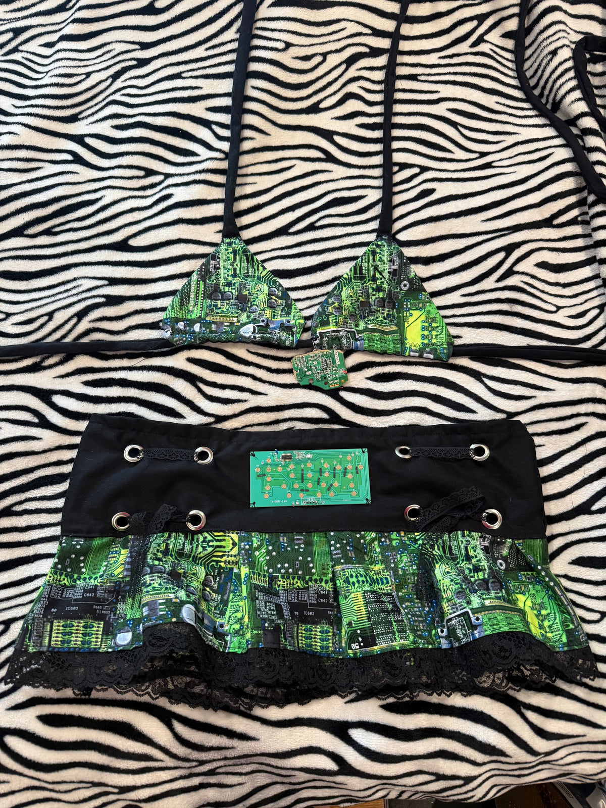 circuit board rave set size m