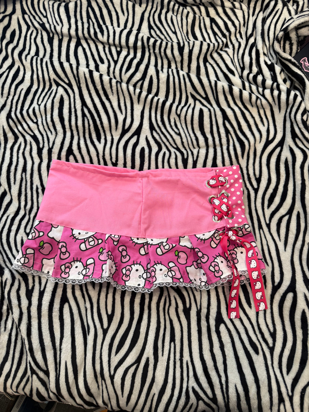 hello kitty lace up skirt size xs/s