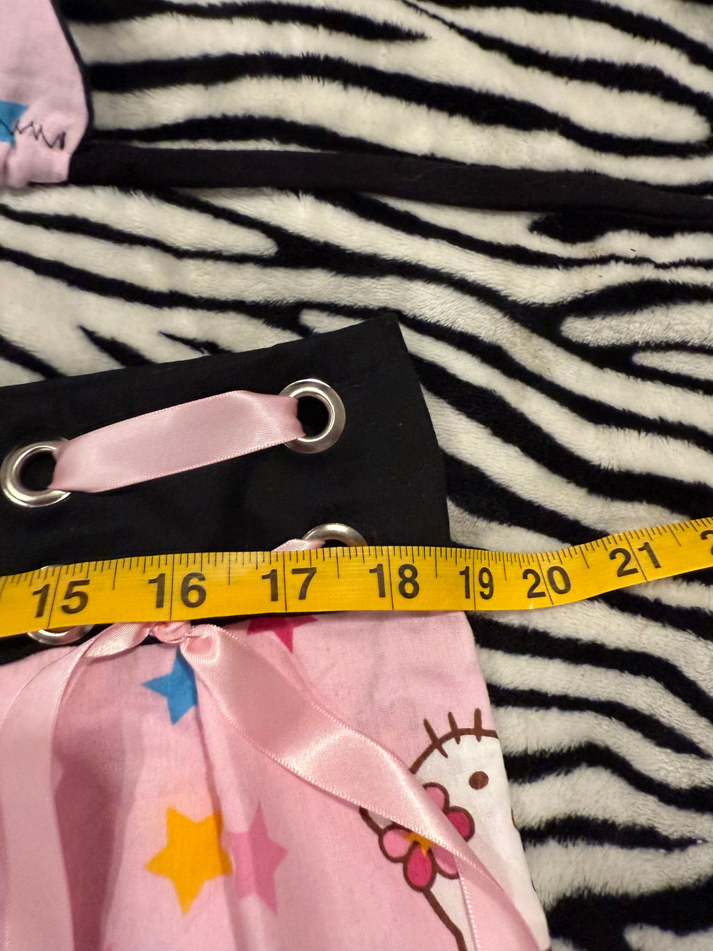 hello kitty rave set size m