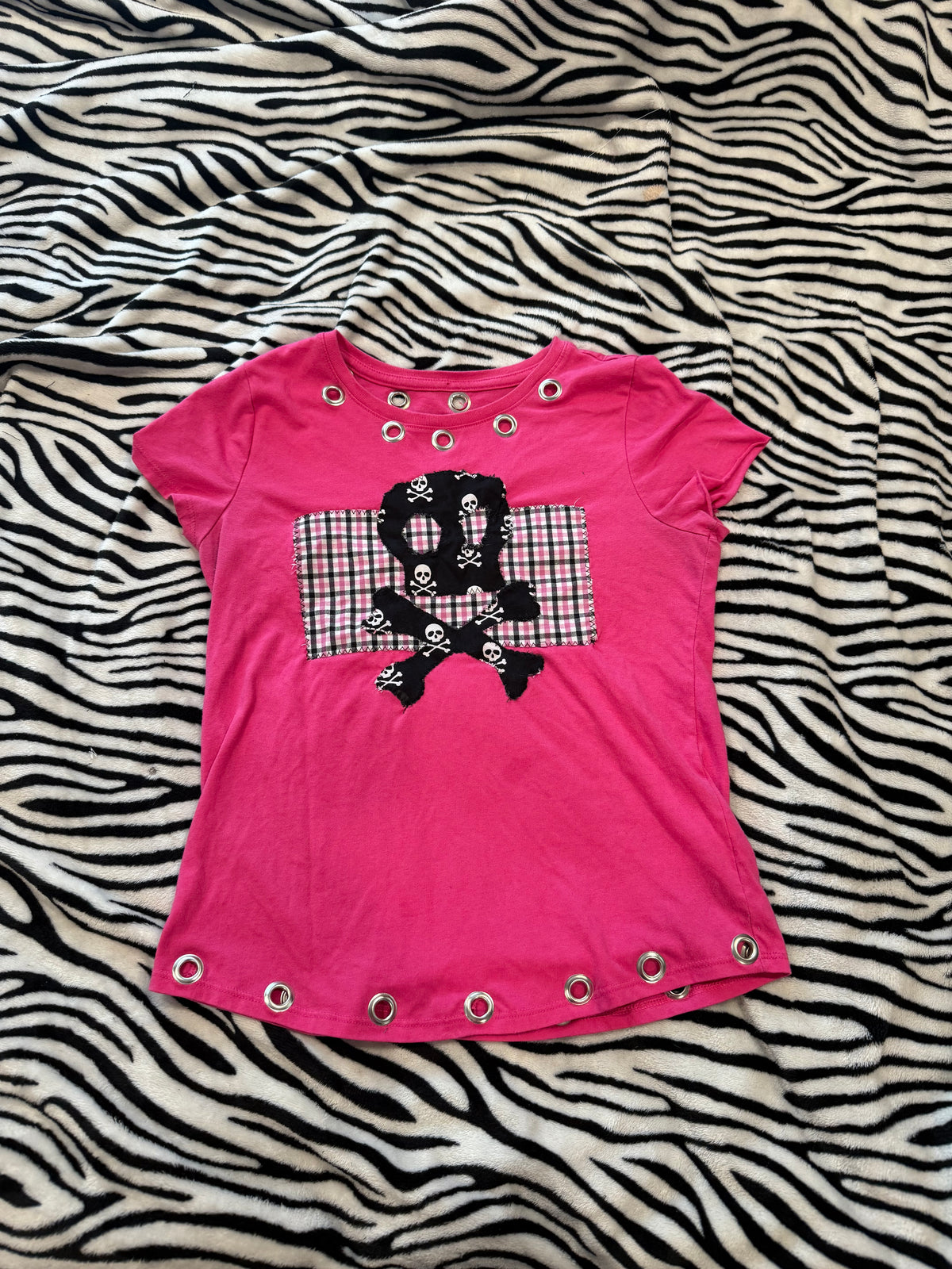 plaid skull grommet top size s