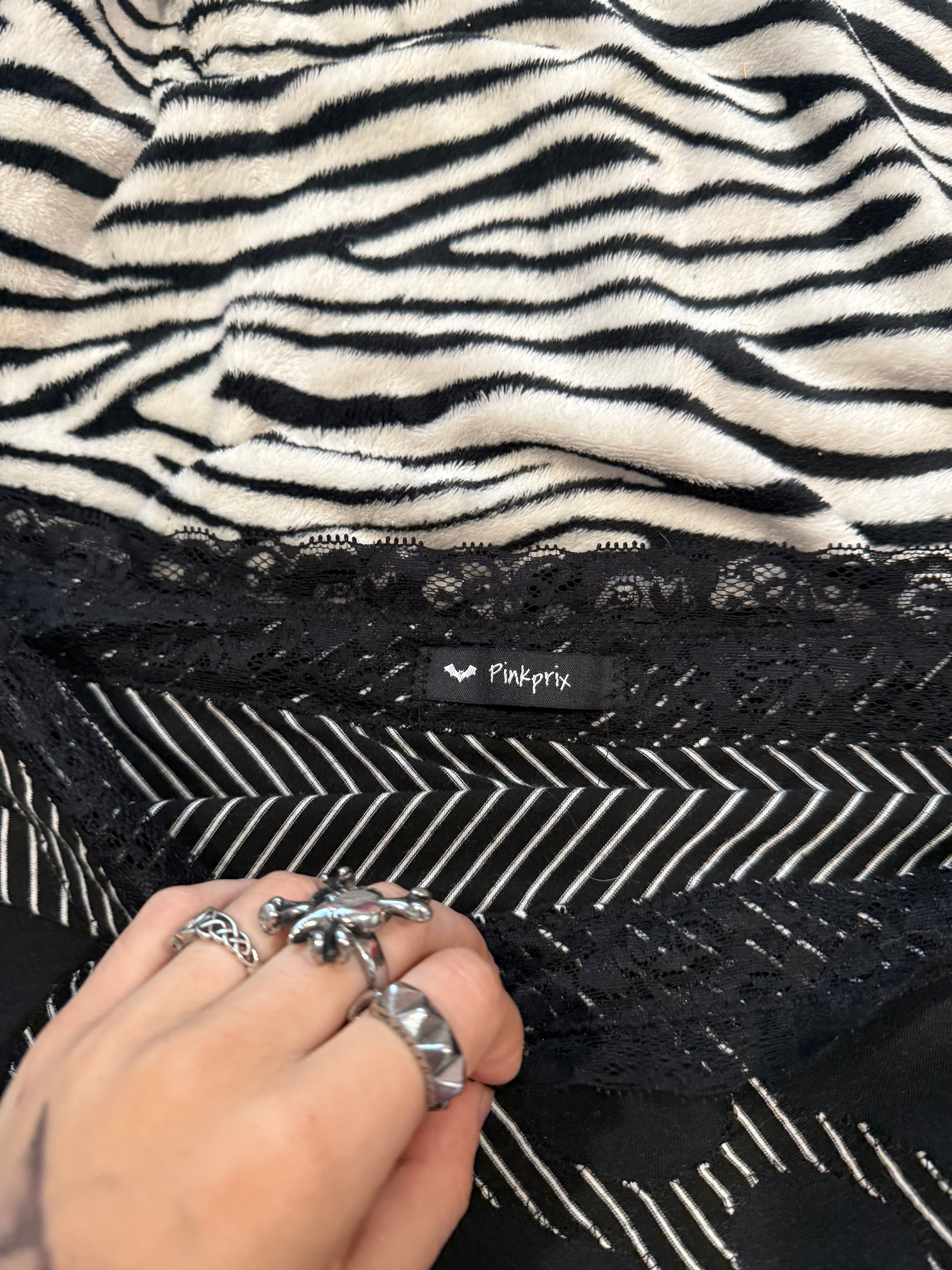 brass knuckle lace tube top size m/l