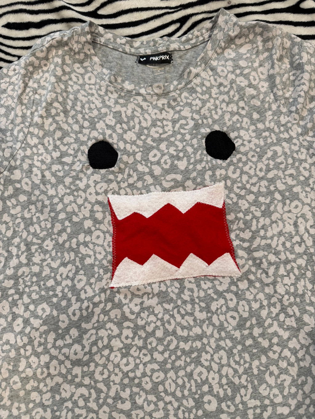 Cheetah print domo tee size xl
