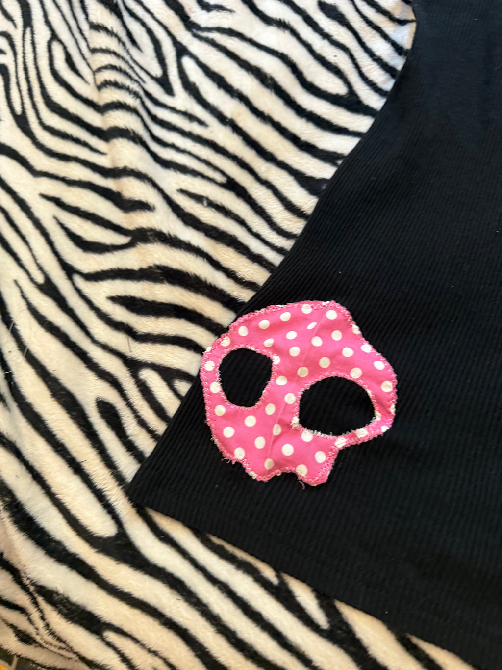 pink & white polka dot skull tank size L