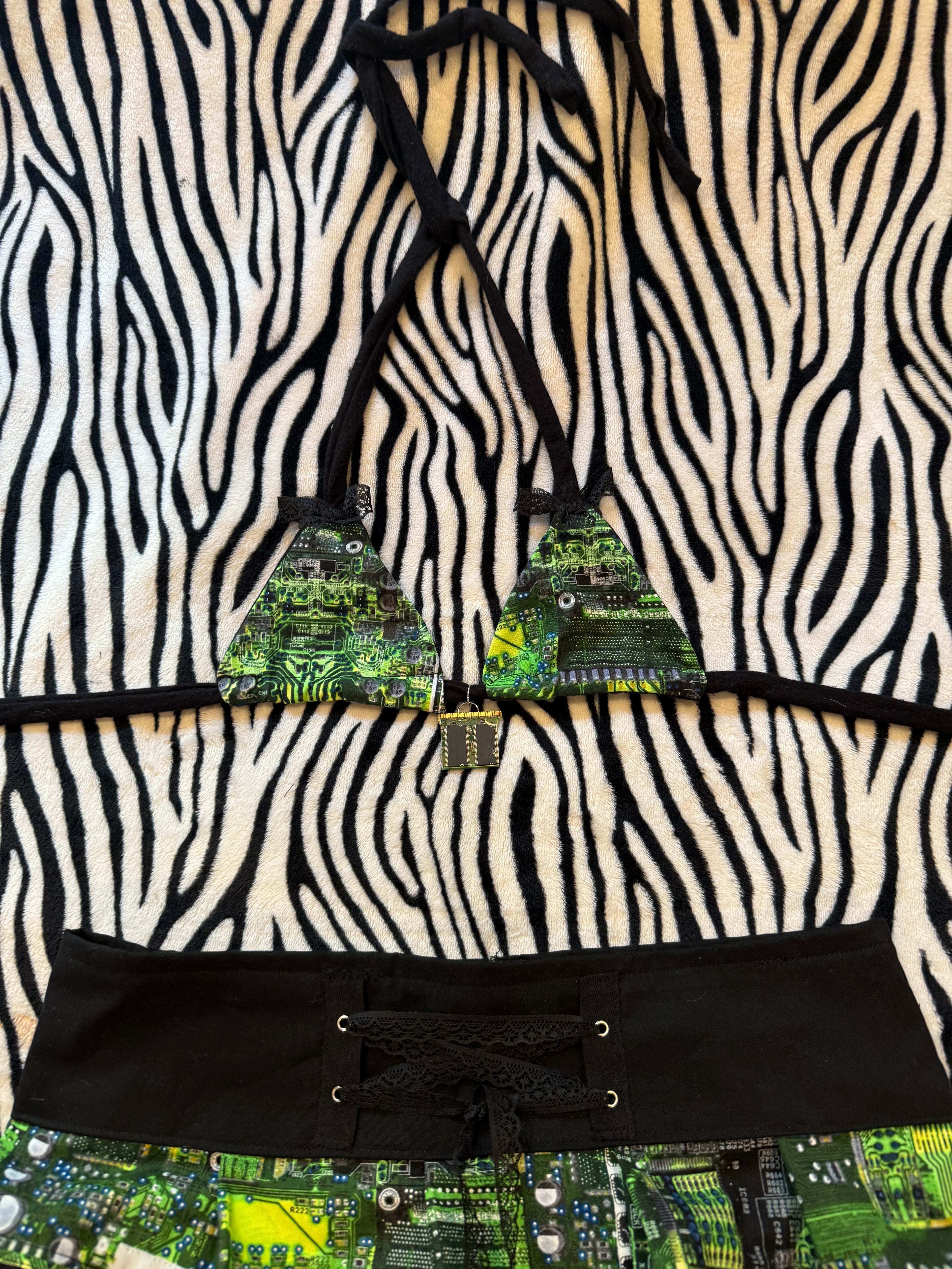 circuit board lace up rave set size xs