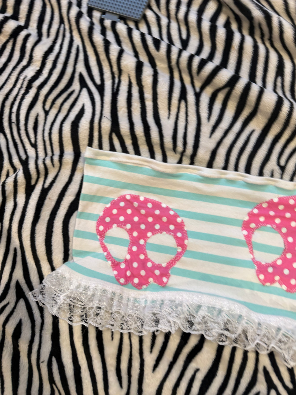 teal & white polka dot lace tube top size s
