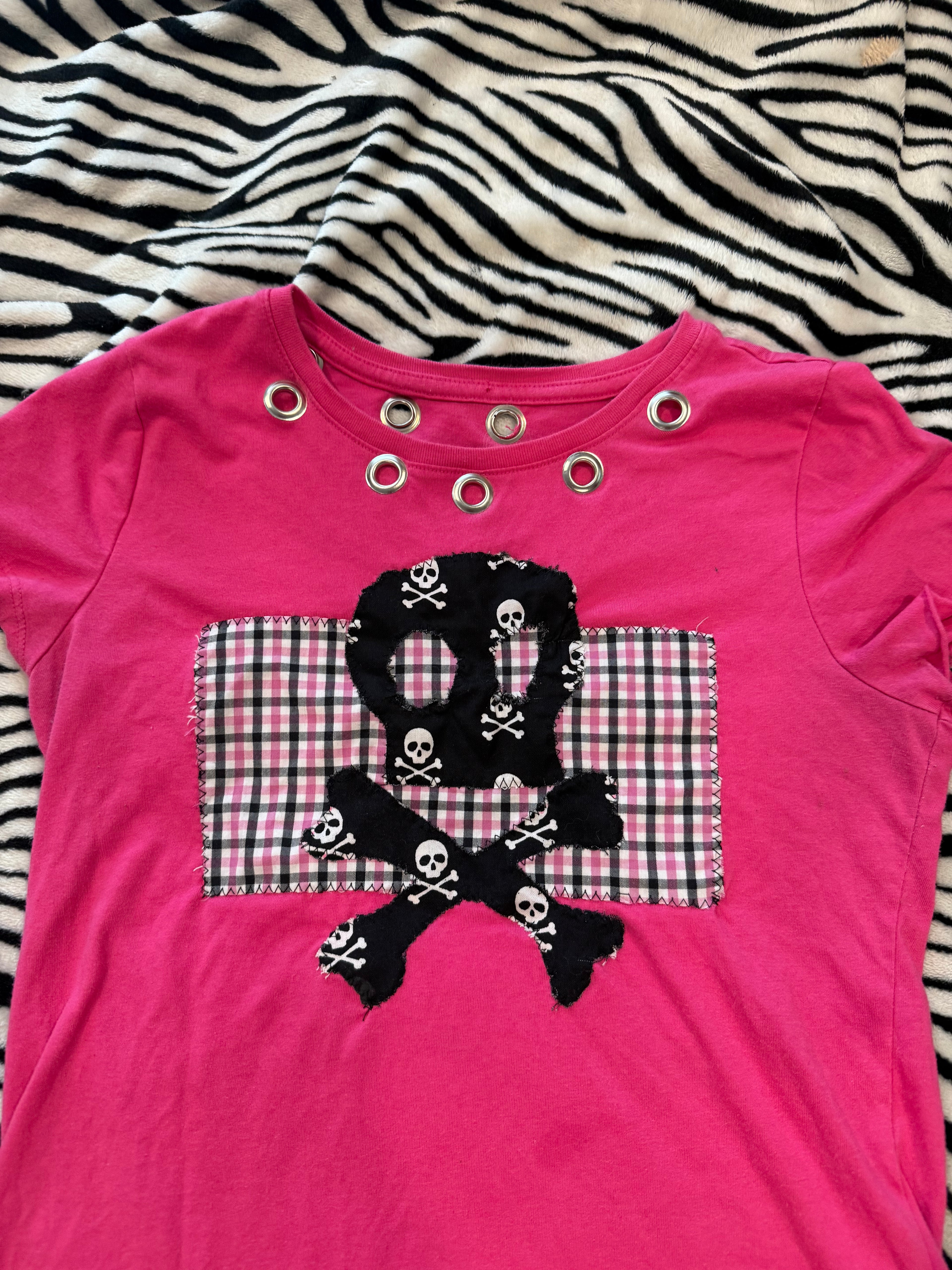 plaid skull grommet top size s