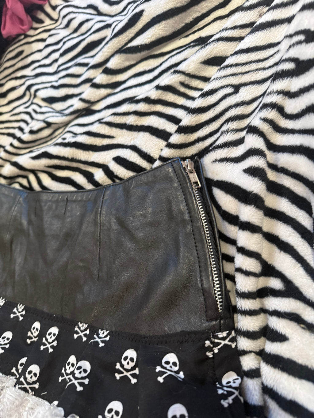 skull lace up leather skirt size xs