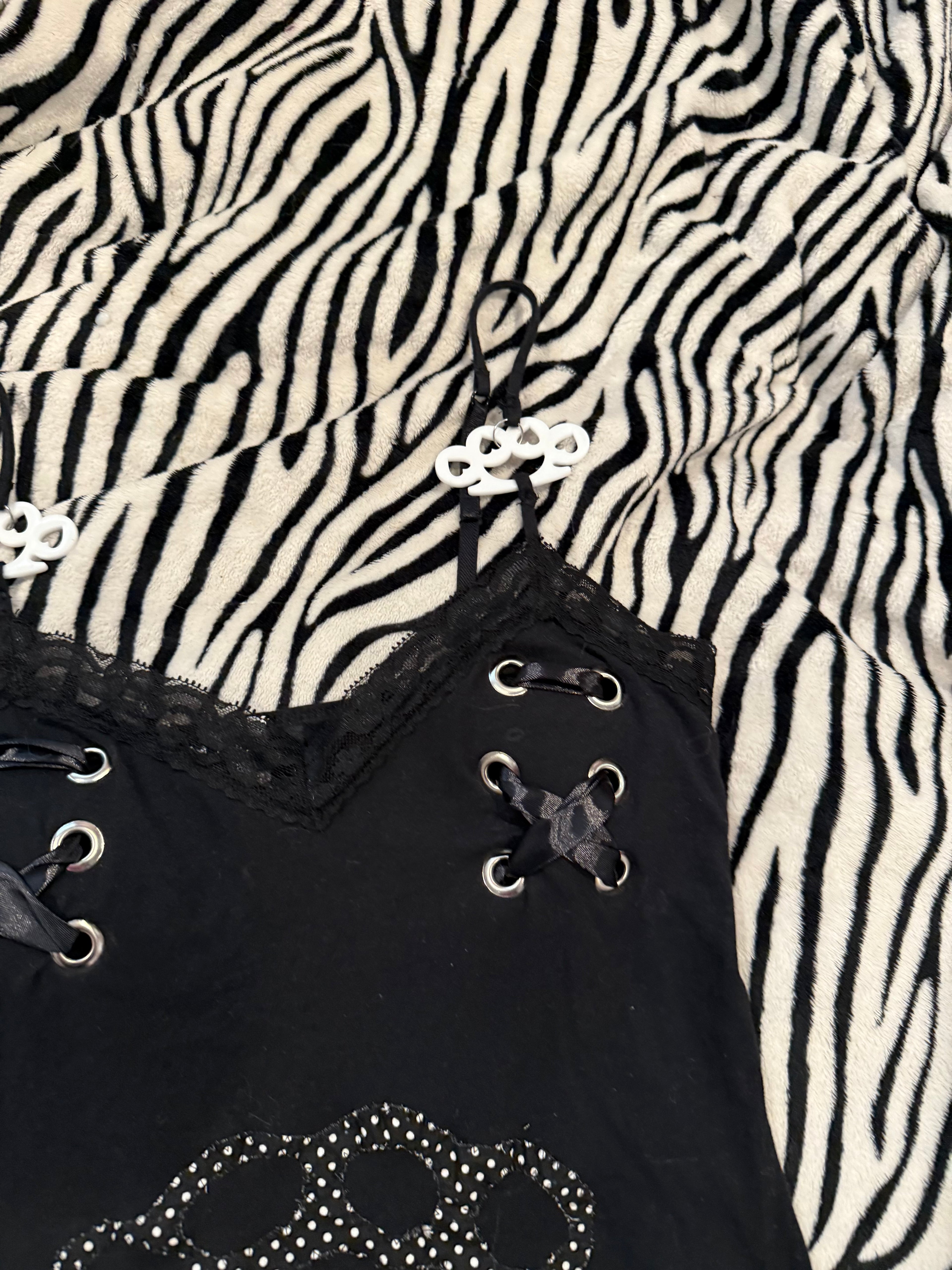 brass knuckle lace up tank size xl