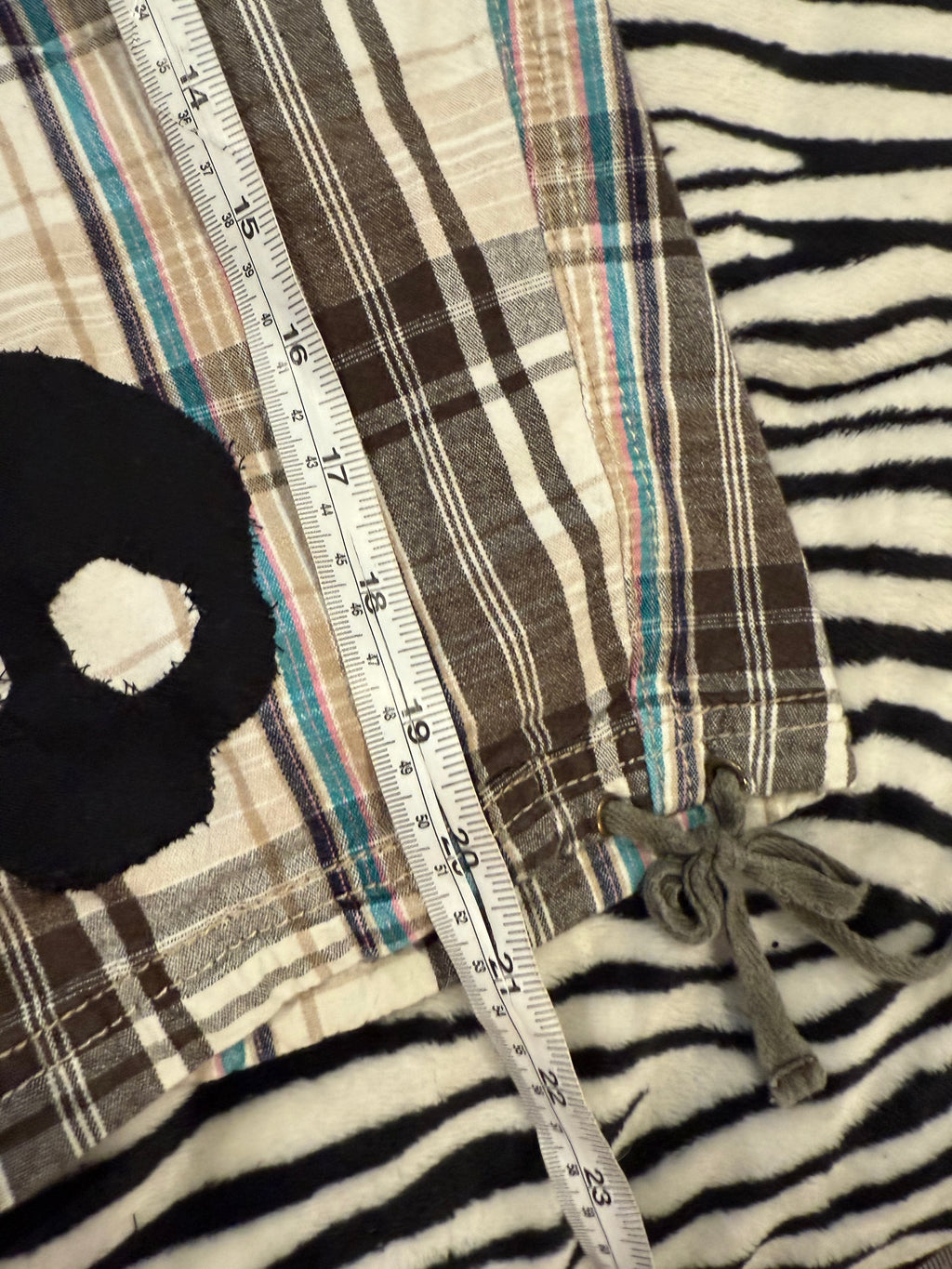 plaid skull shorts size 2xl