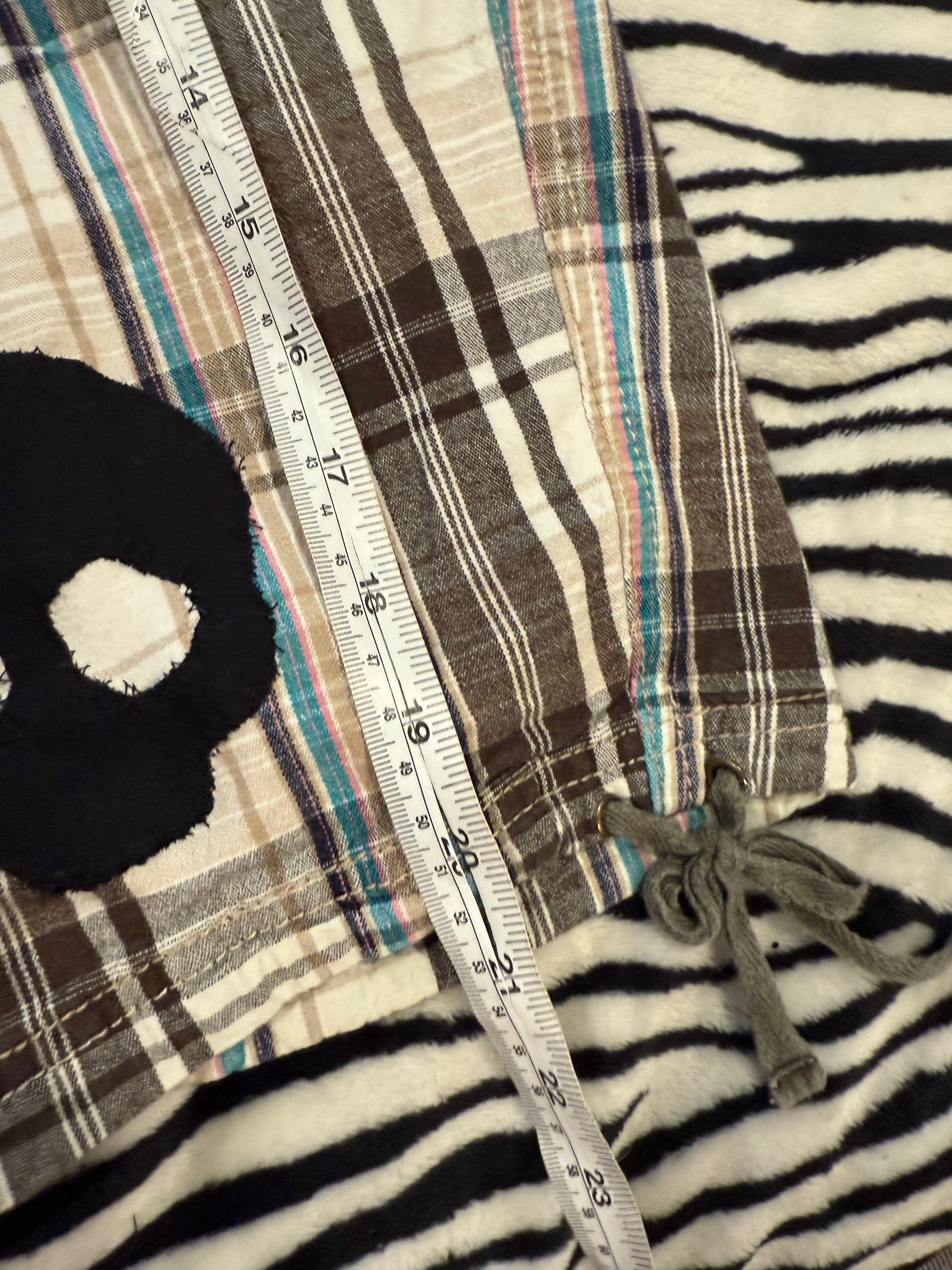 plaid skull shorts size 2xl