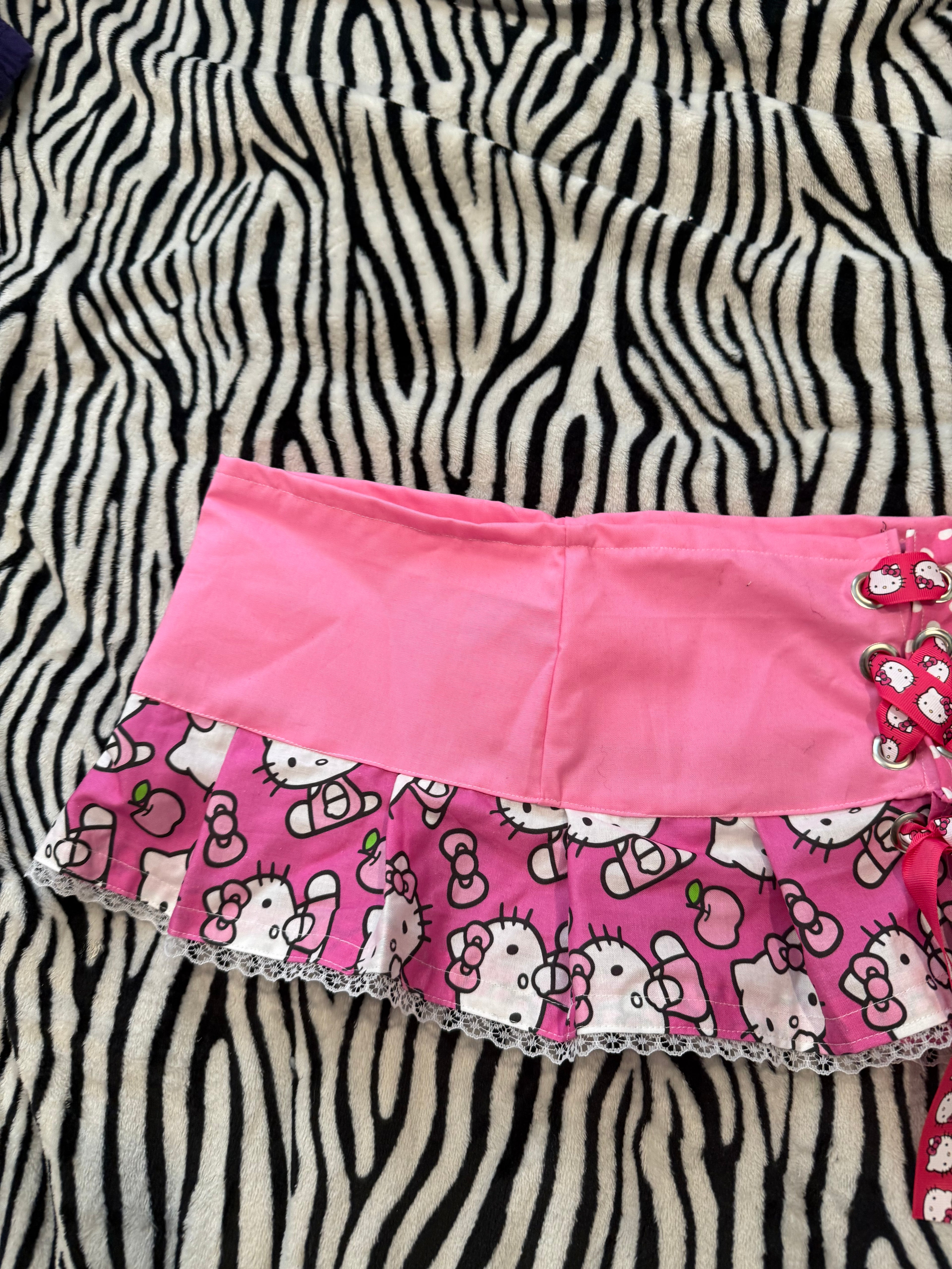 hello kitty lace up skirt size xs/s