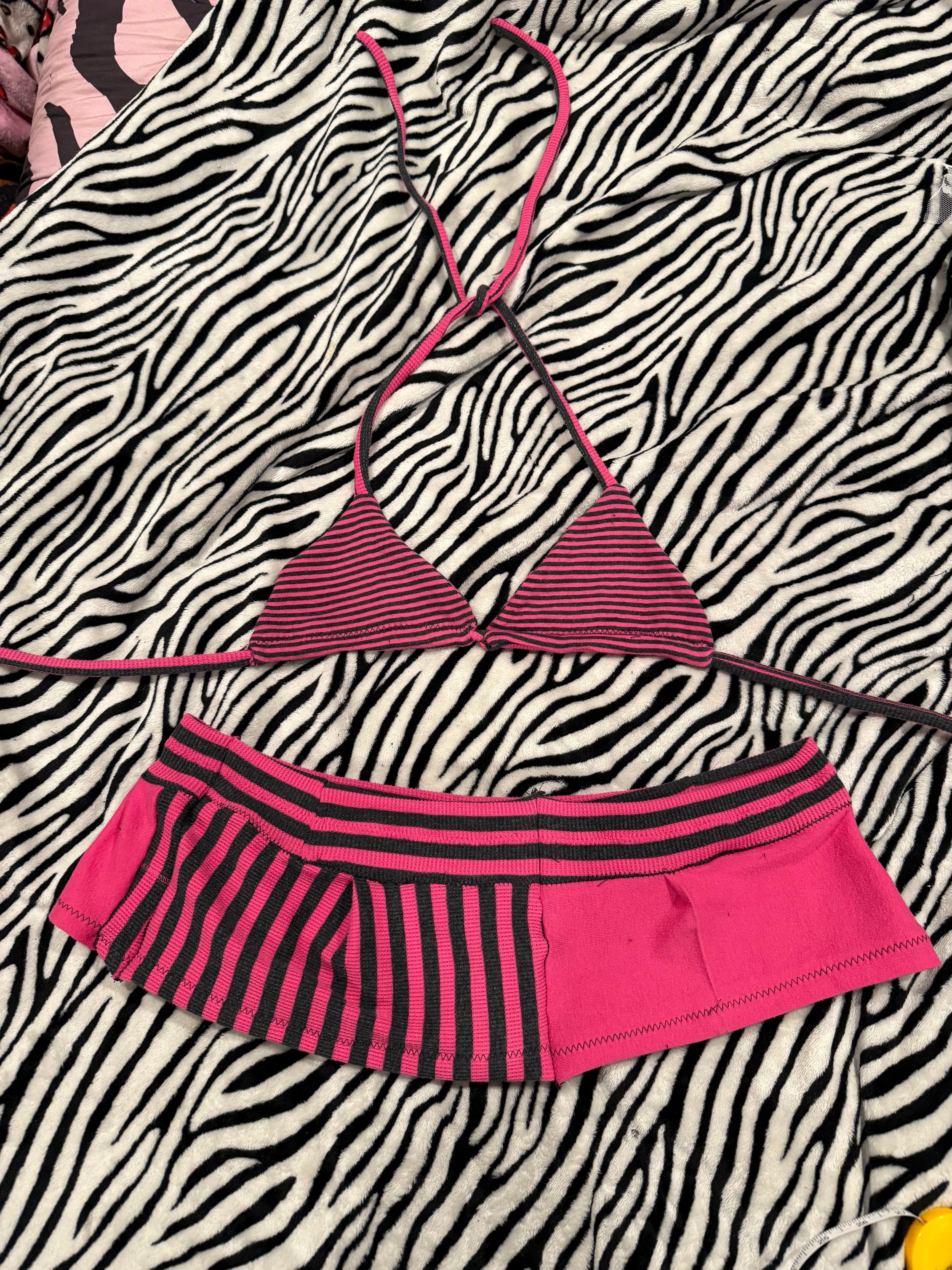 pink & grey striped rave set size m