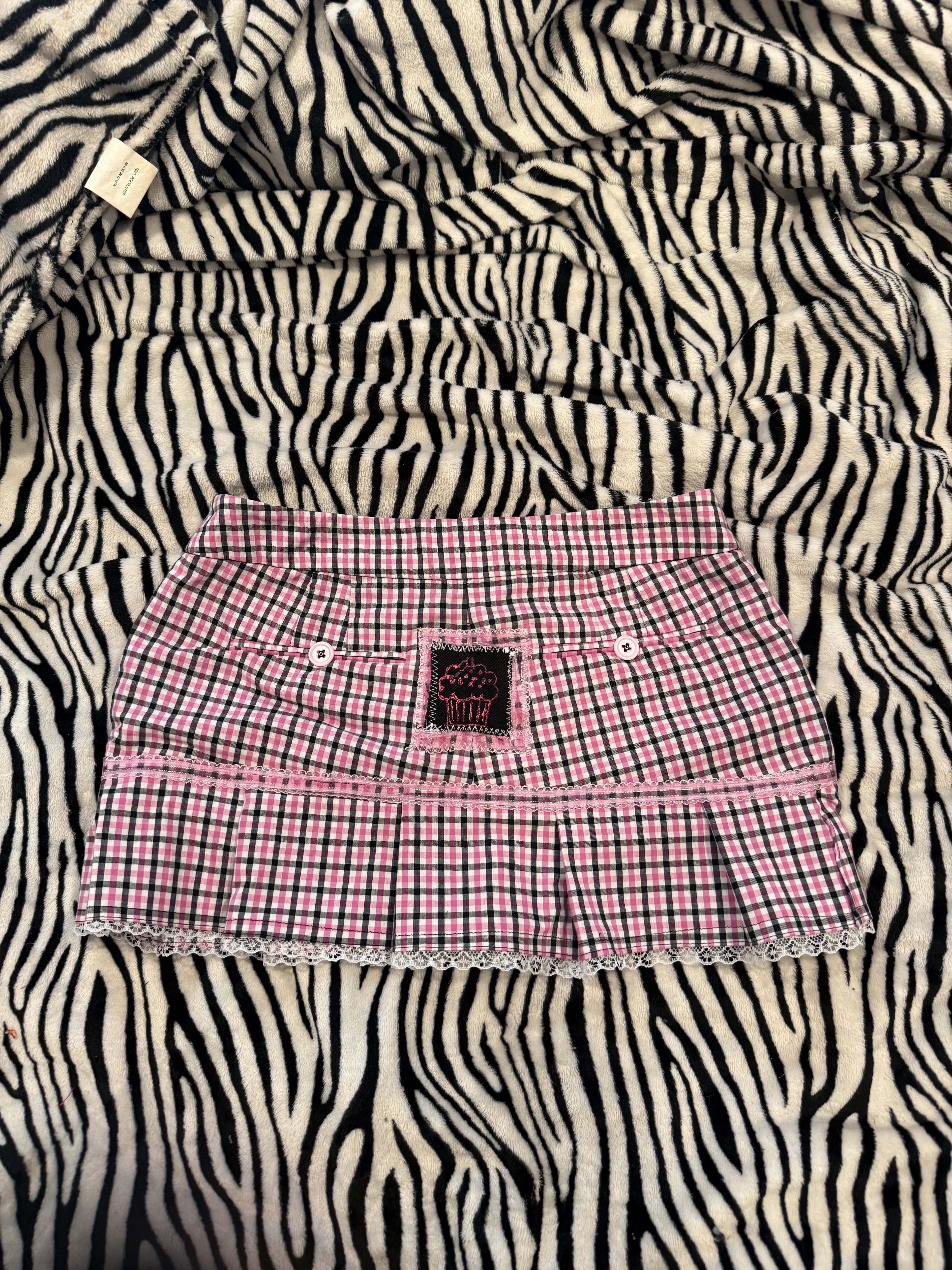 cupcake lace mini skirt size m
