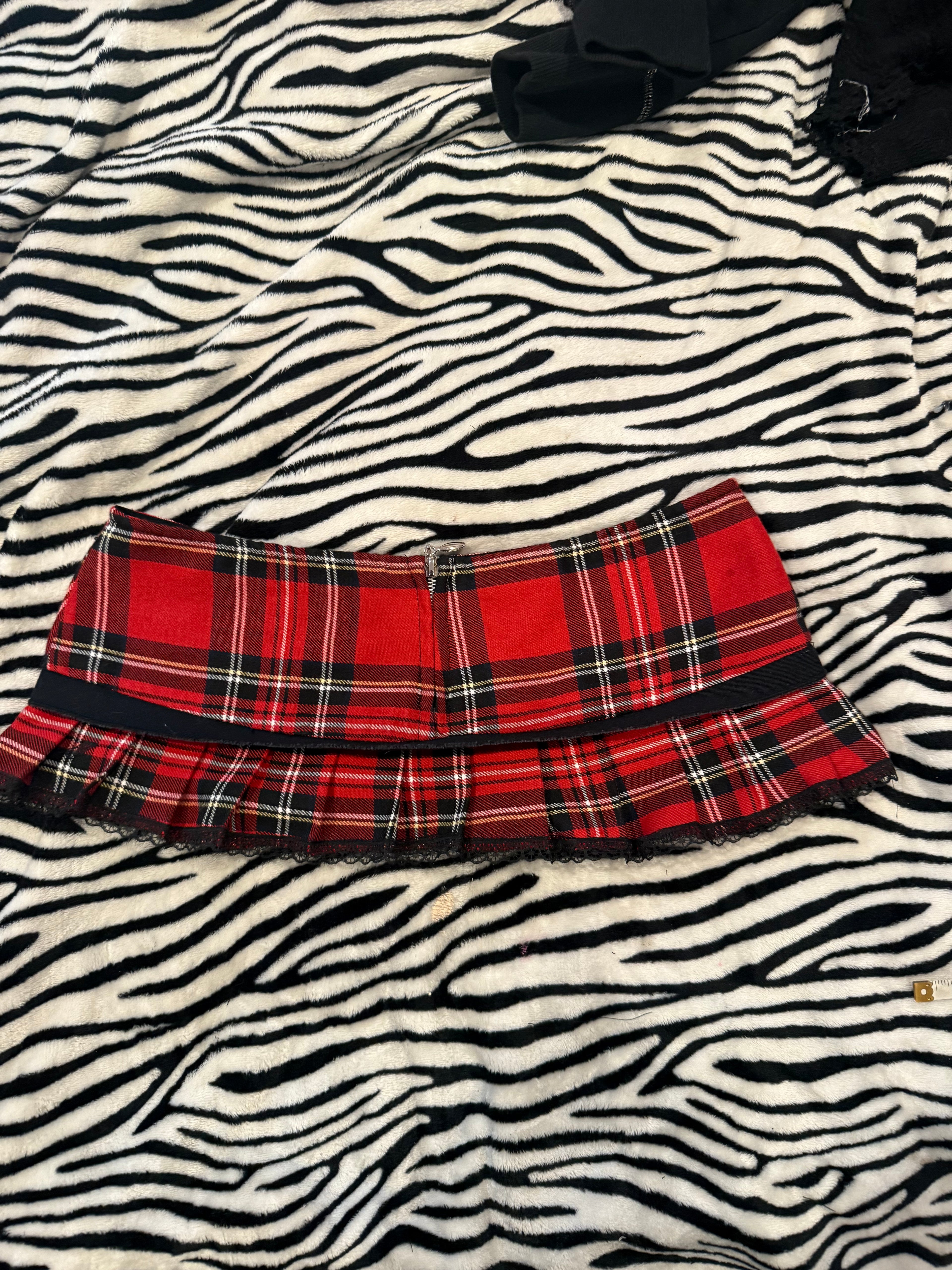 serious LA micro skirt size m