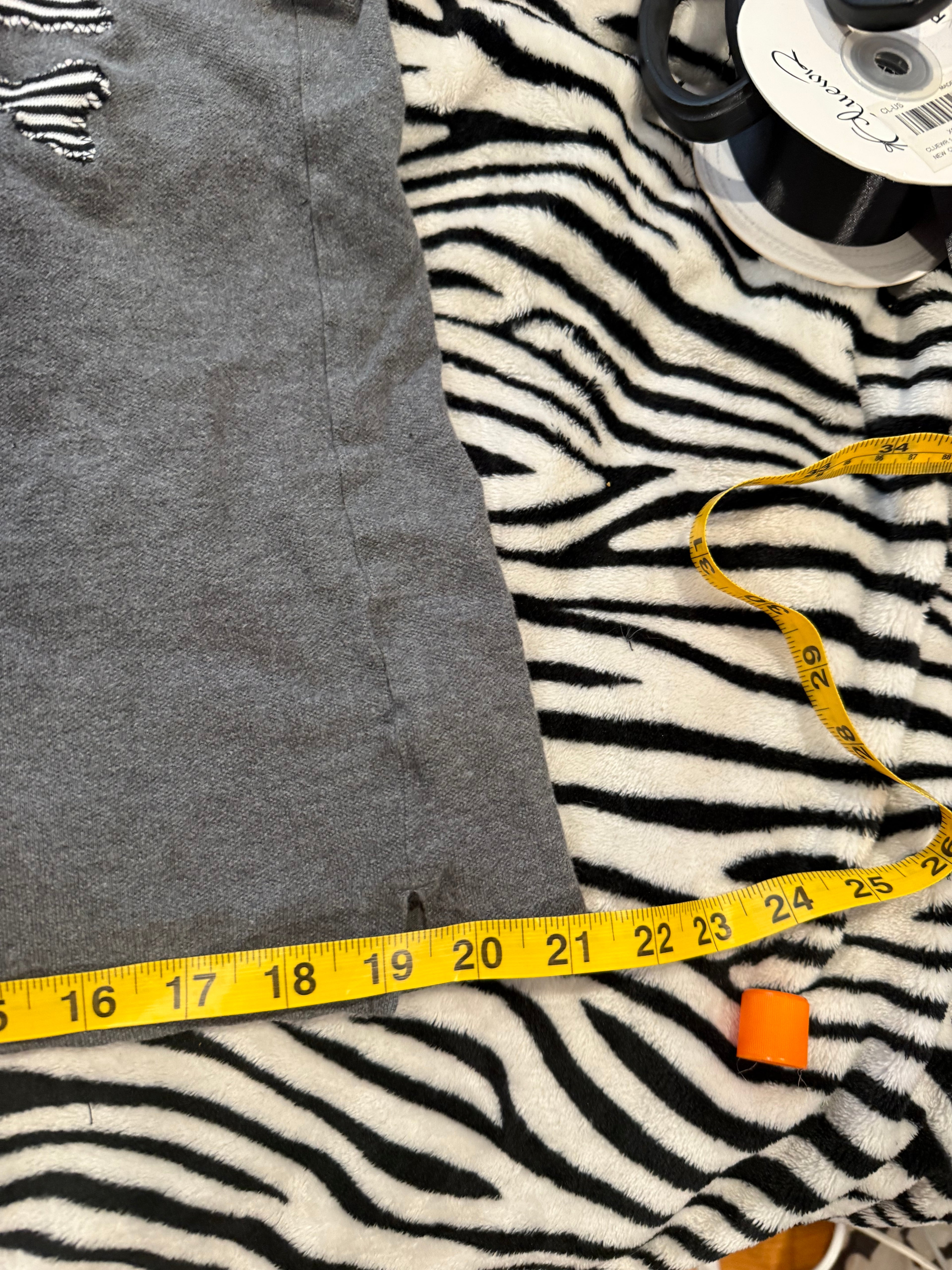 grey striped skull lace up polo size L