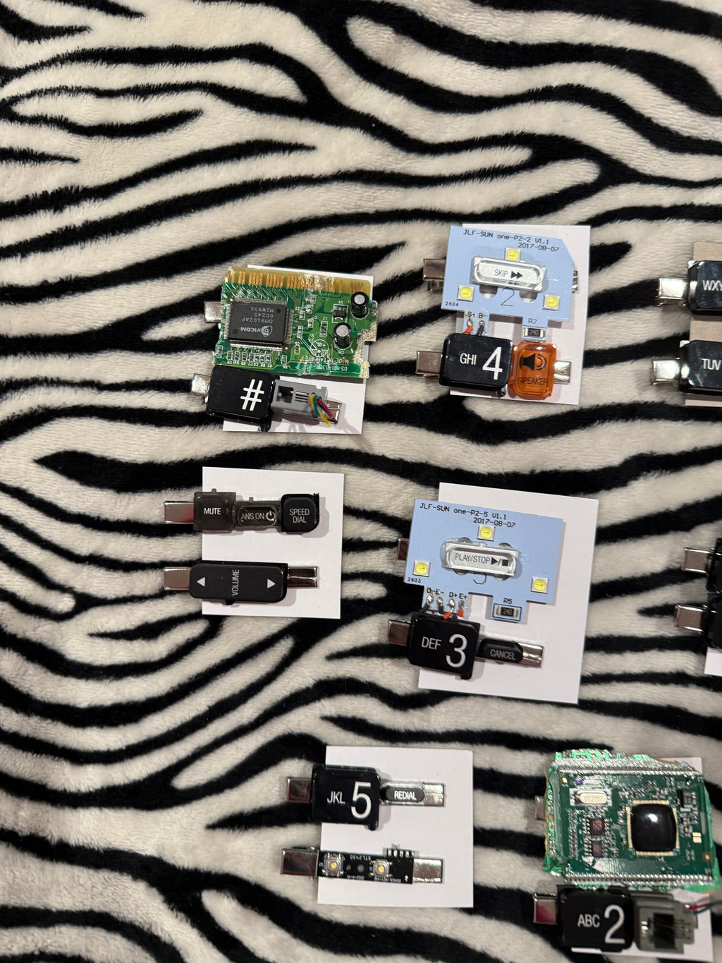 electronic hair clips