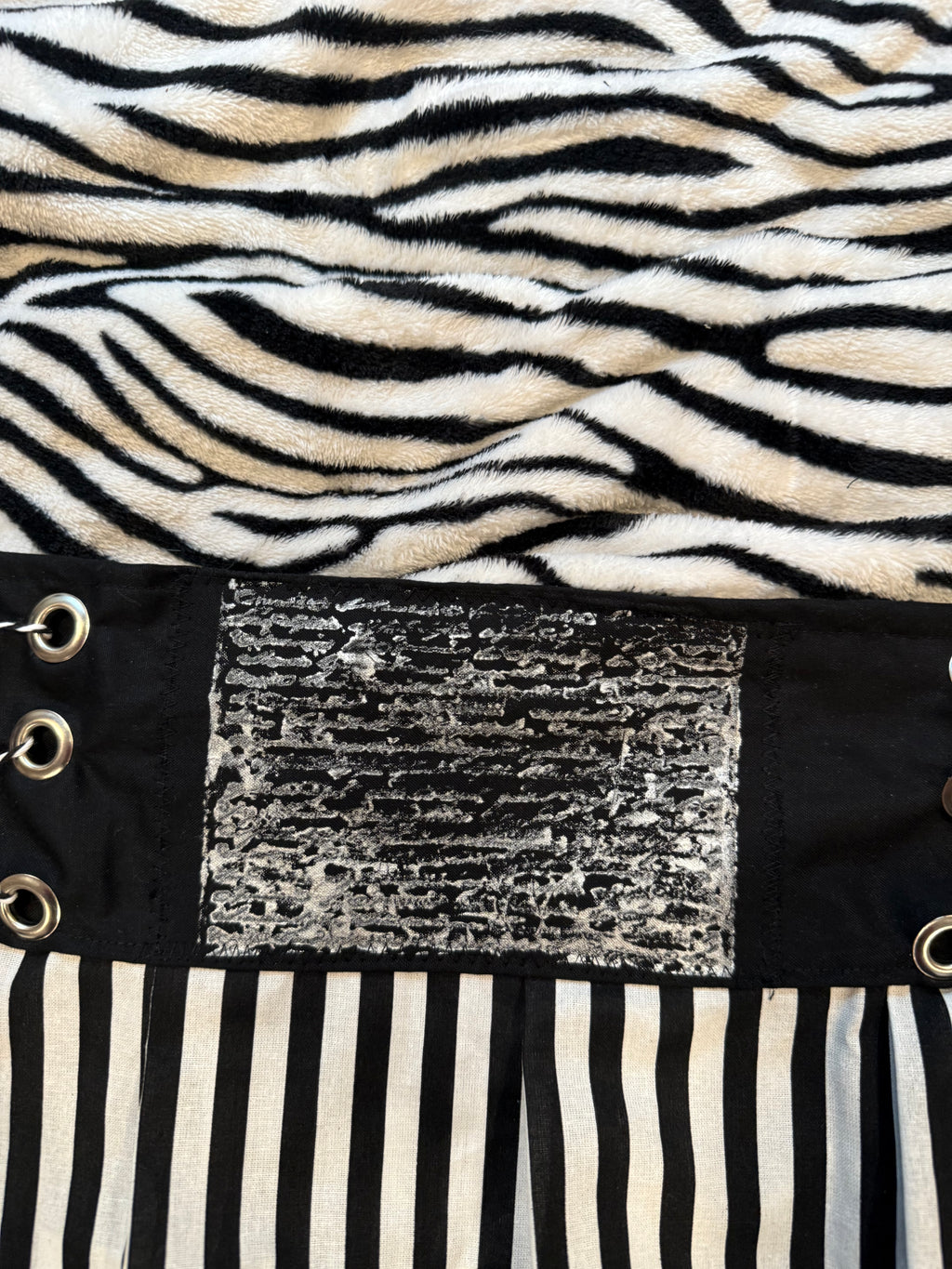 white & black striped script skirt size L