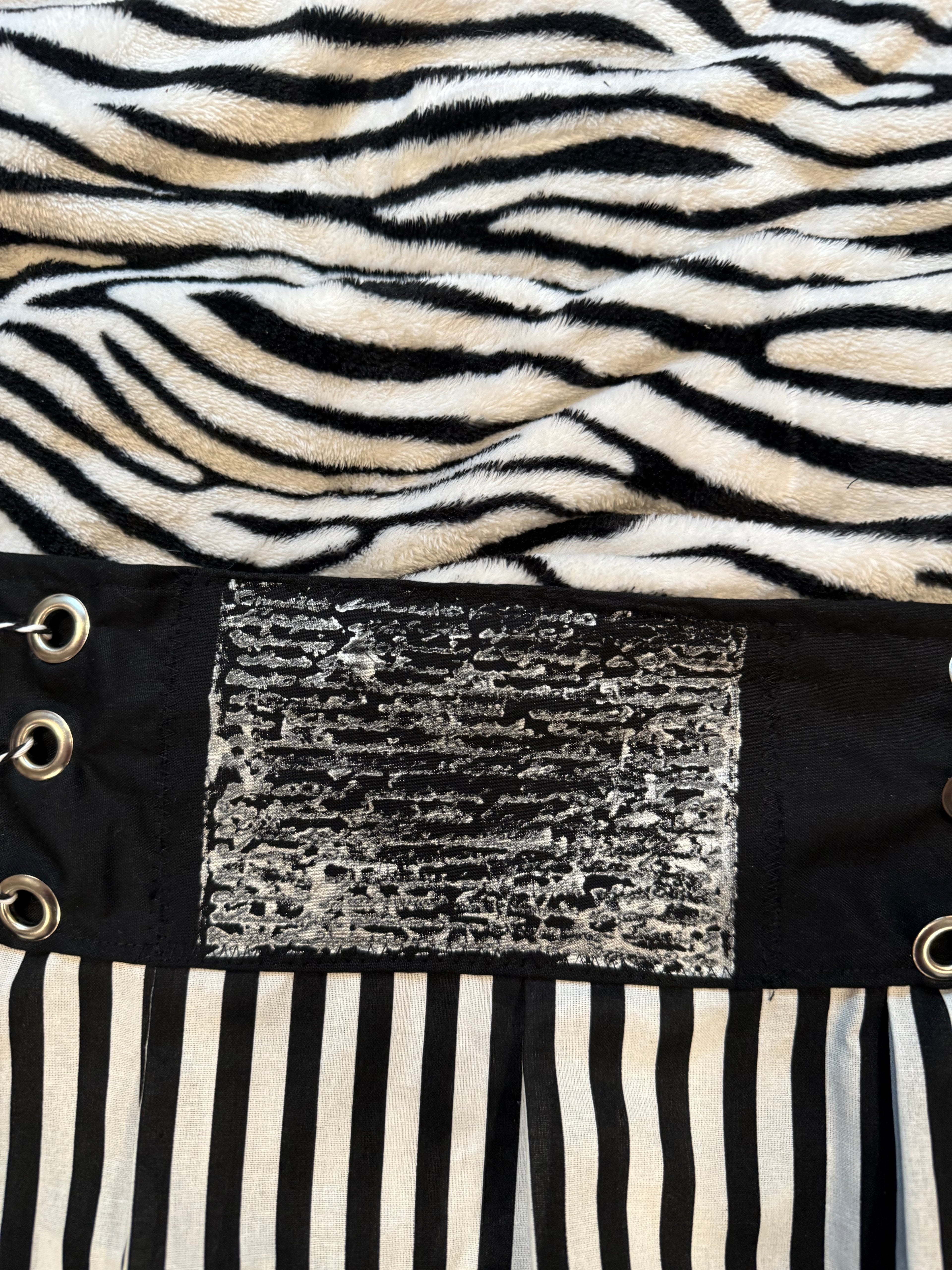 white & black striped script skirt size L