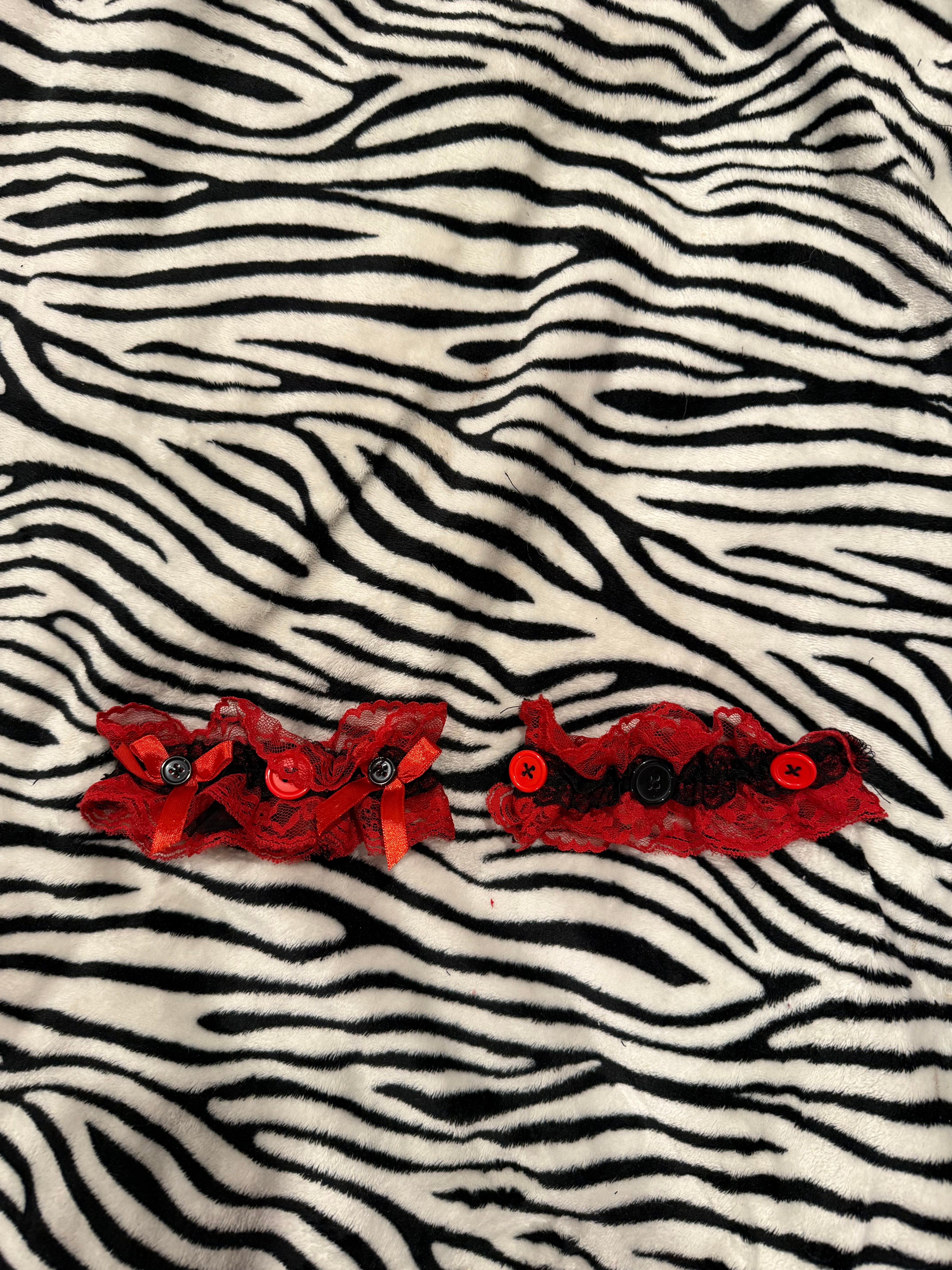 red & black garters size xxs/xs