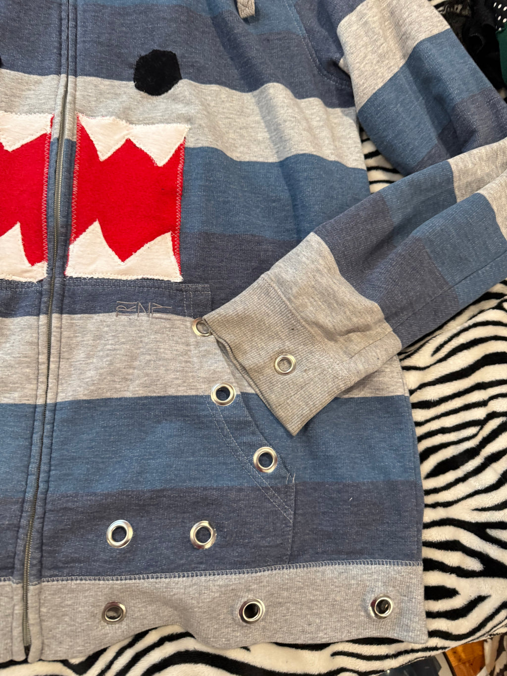 Domo zip up size 2xl men’s/3xl women’s