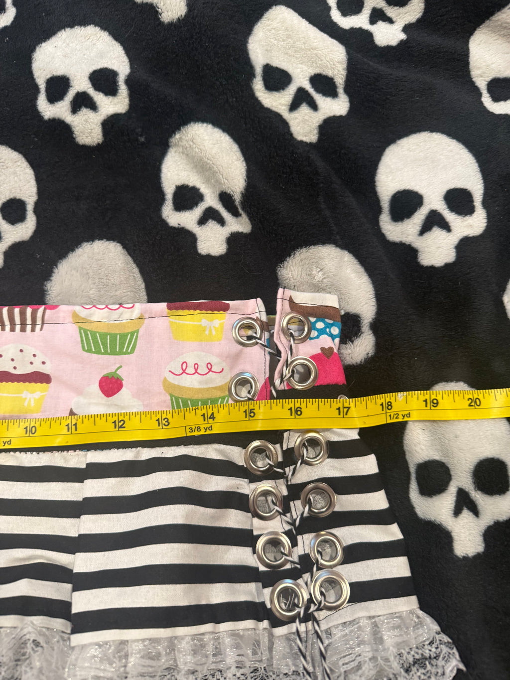 striped cupcake lace up grommet skirt size s