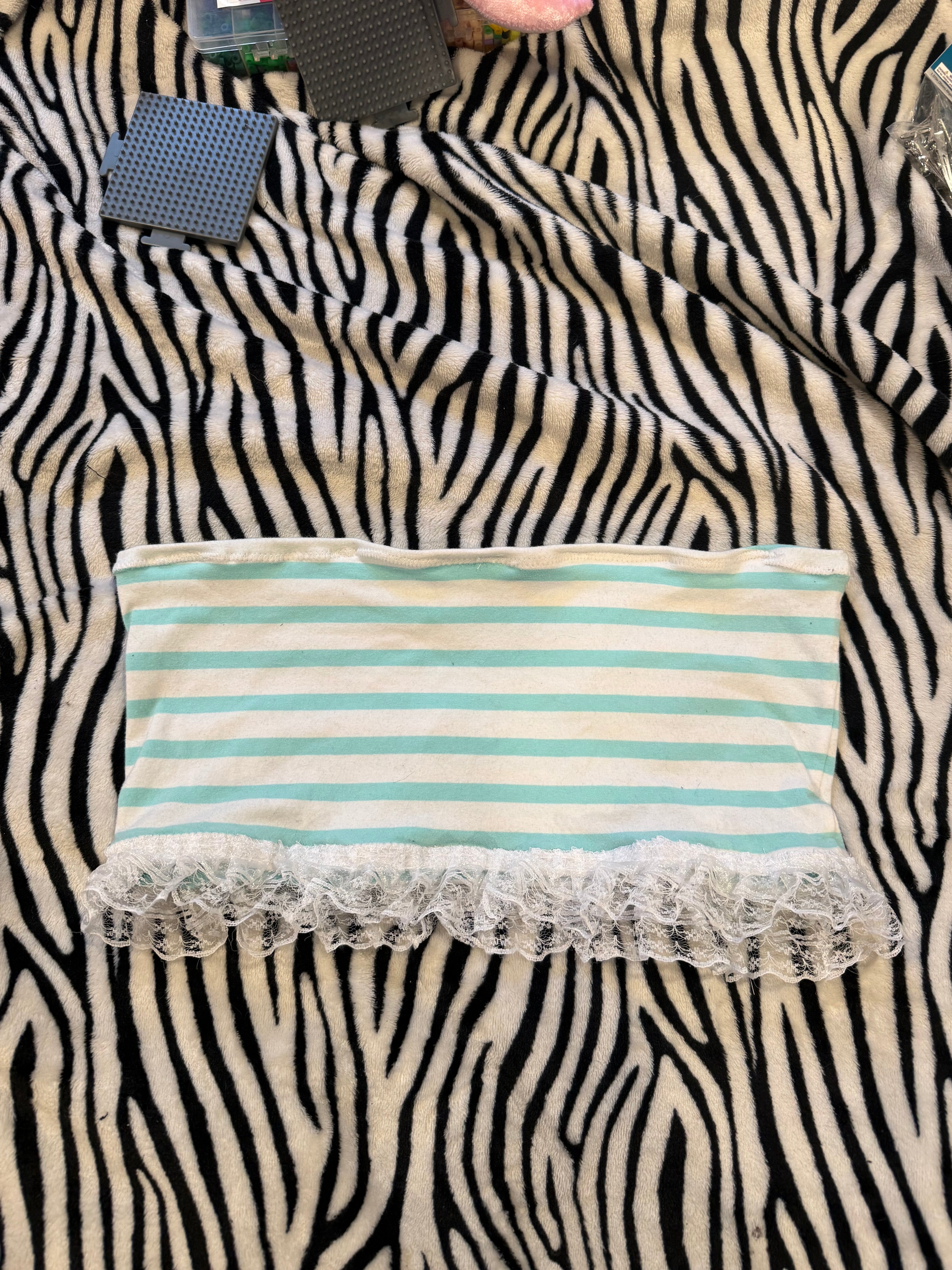 teal & white polka dot lace tube top size s