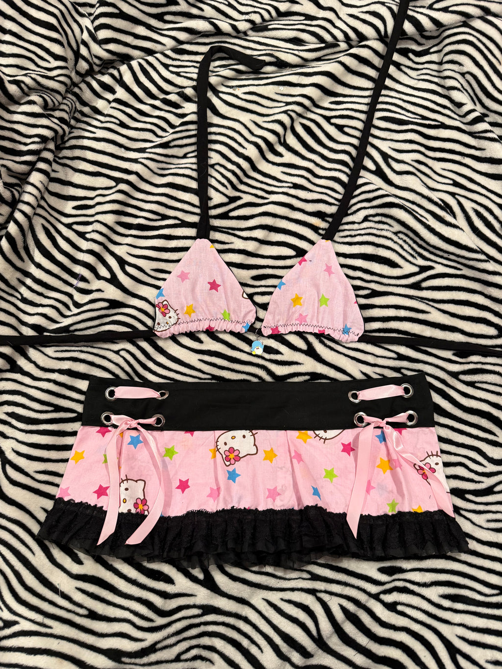 hello kitty rave set size m
