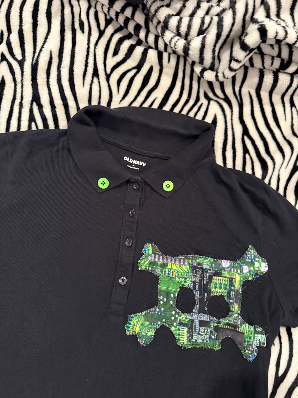 skull circuit board polo size m