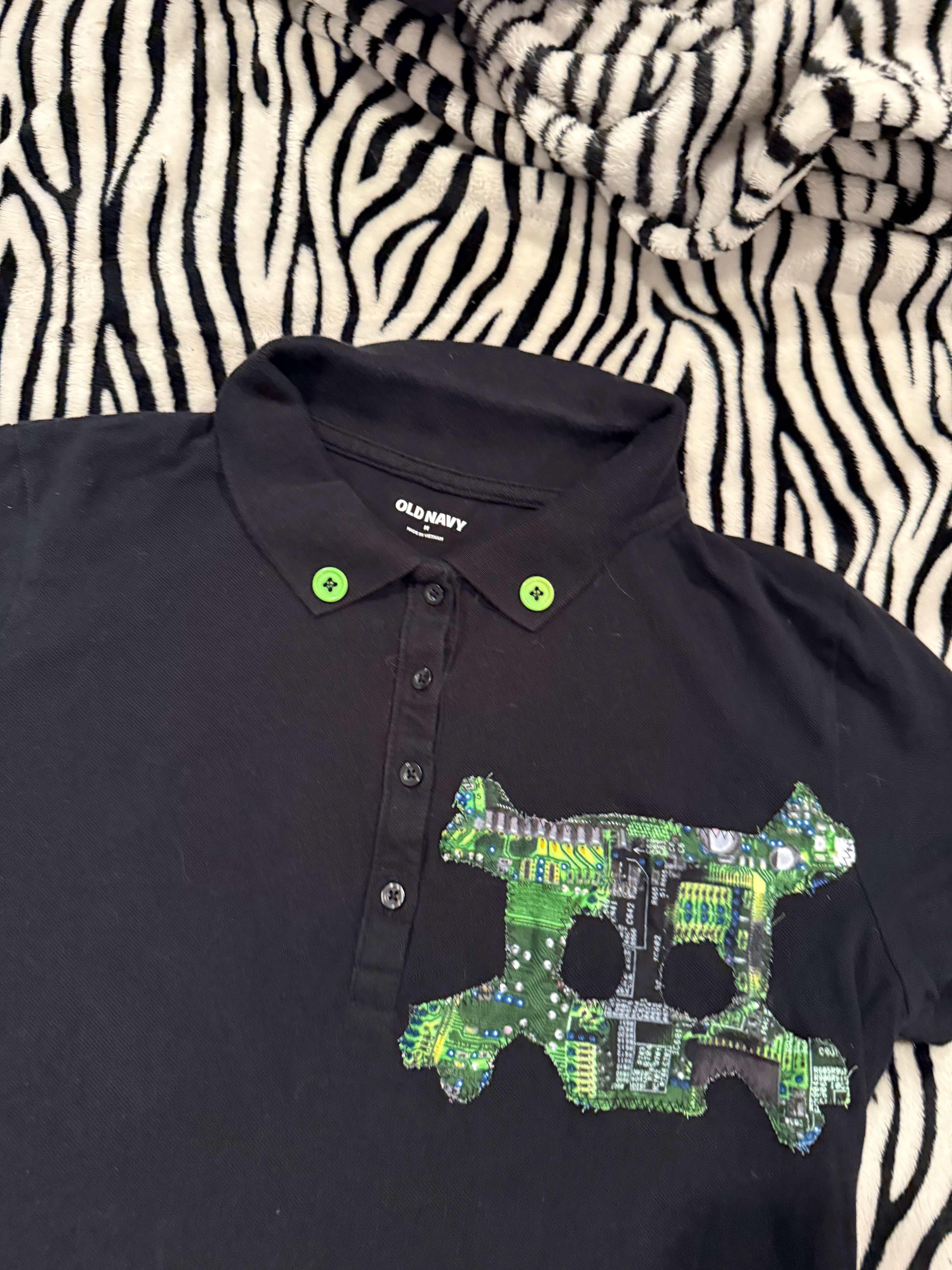 skull circuit board polo size m