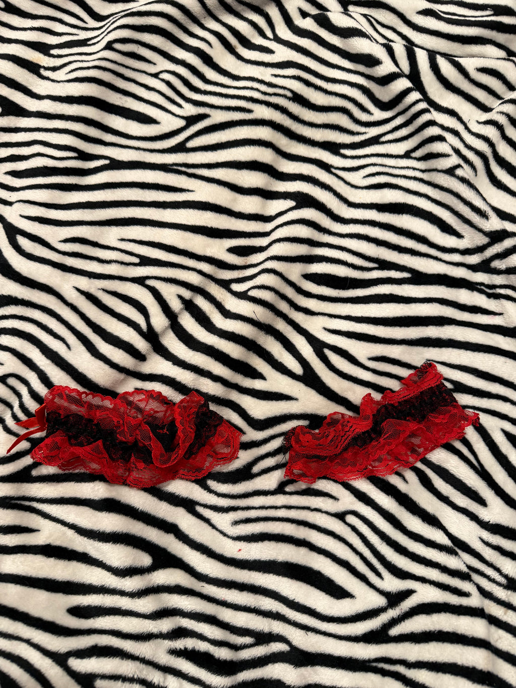 red & black garters size xxs/xs