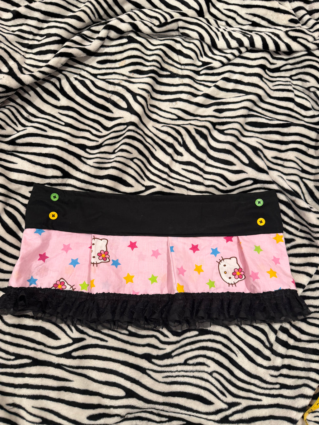hello kitty skirt size L