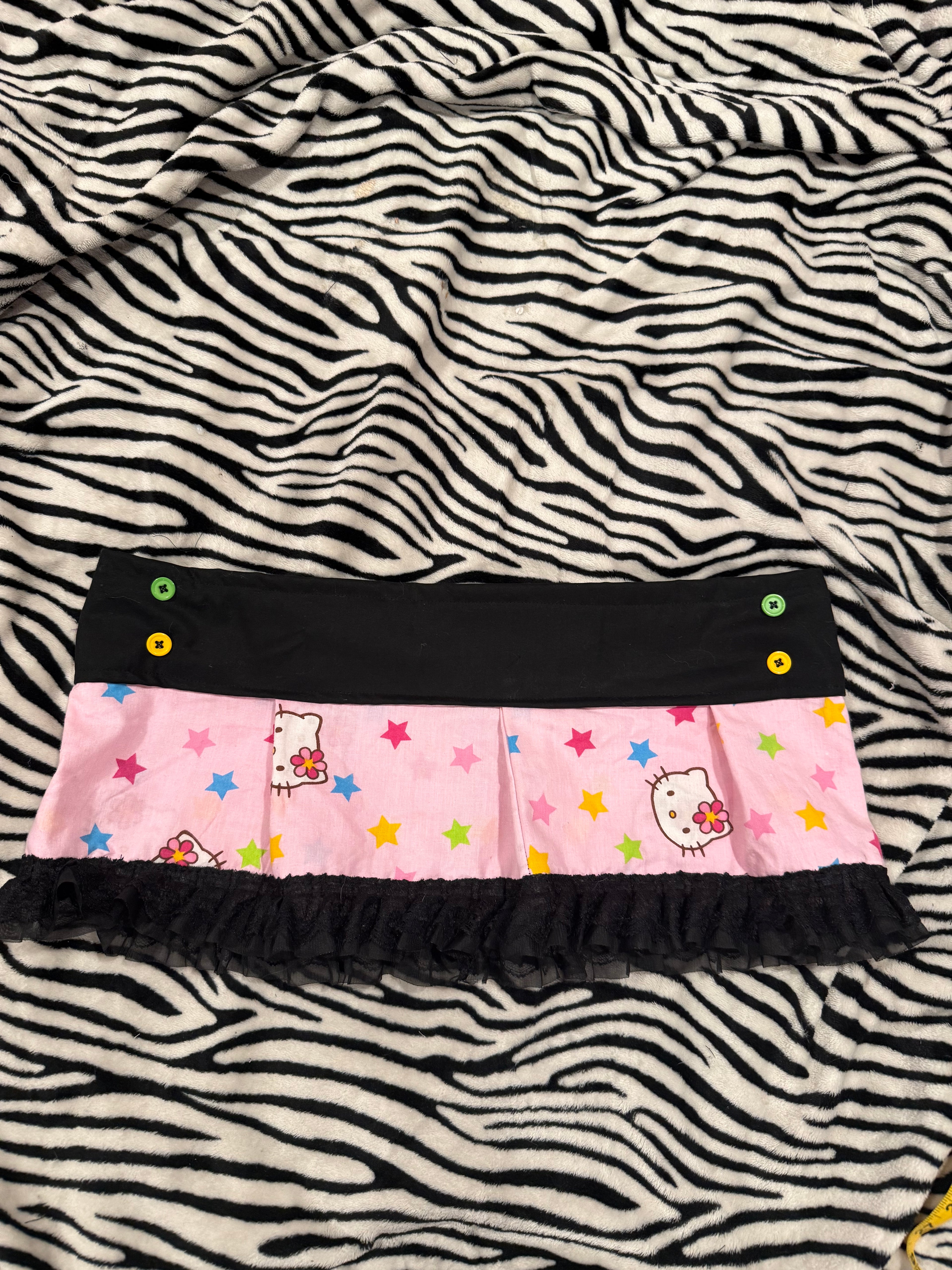 hello kitty skirt size L