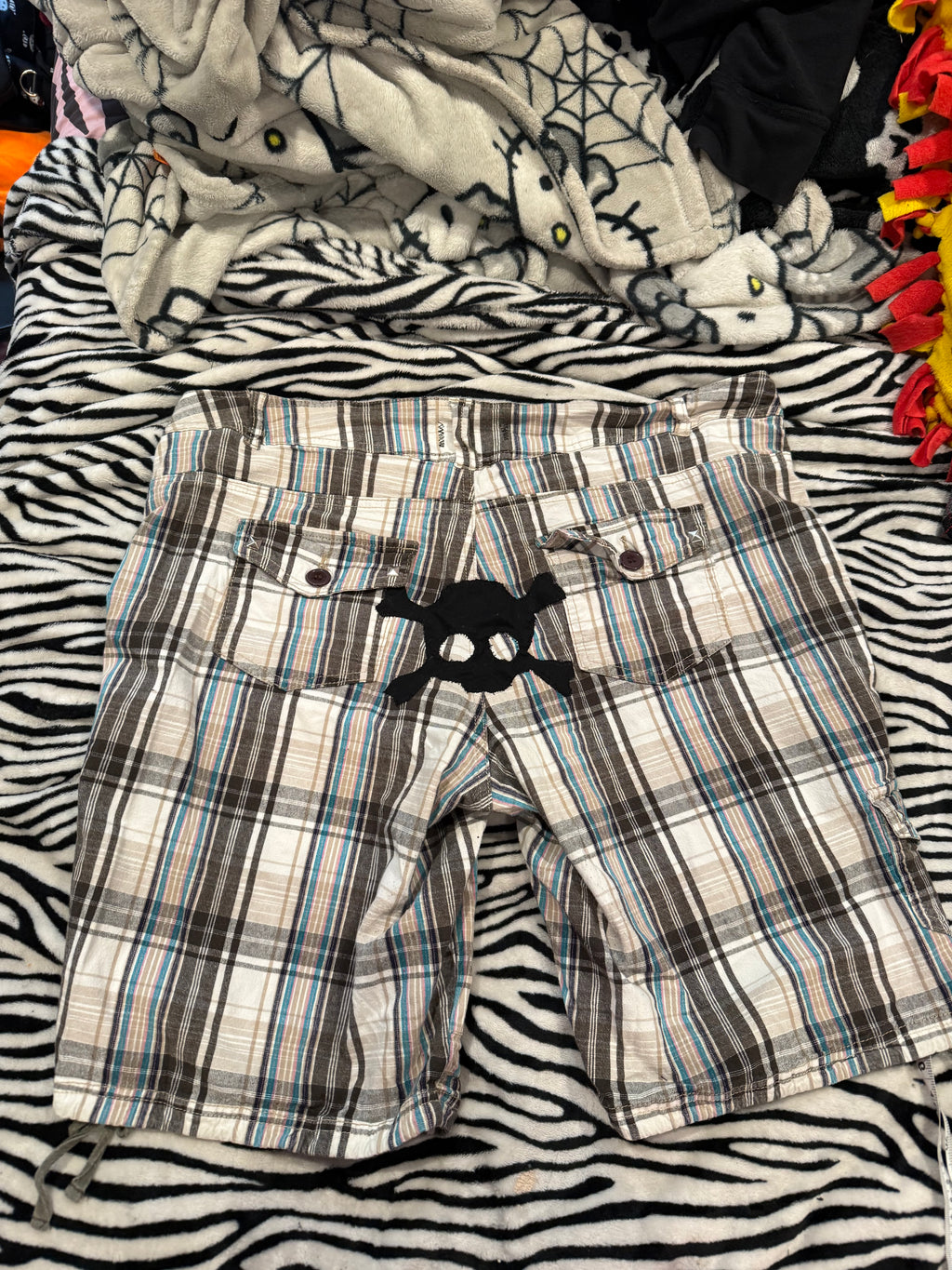 plaid skull shorts size 2xl