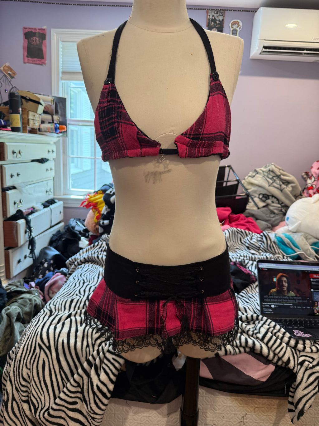 pink & black plaid lace up set size m