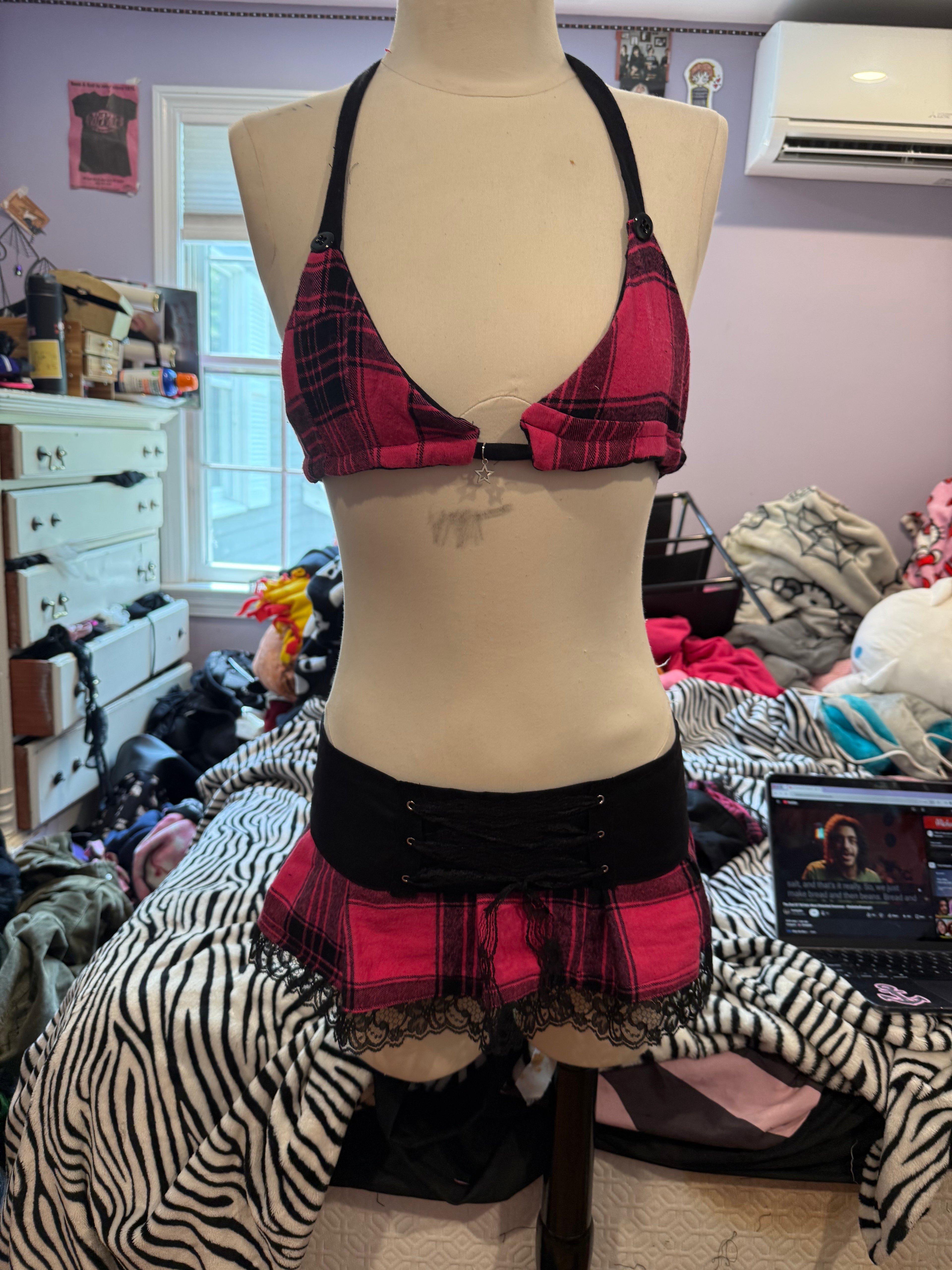 pink & black plaid lace up set size m