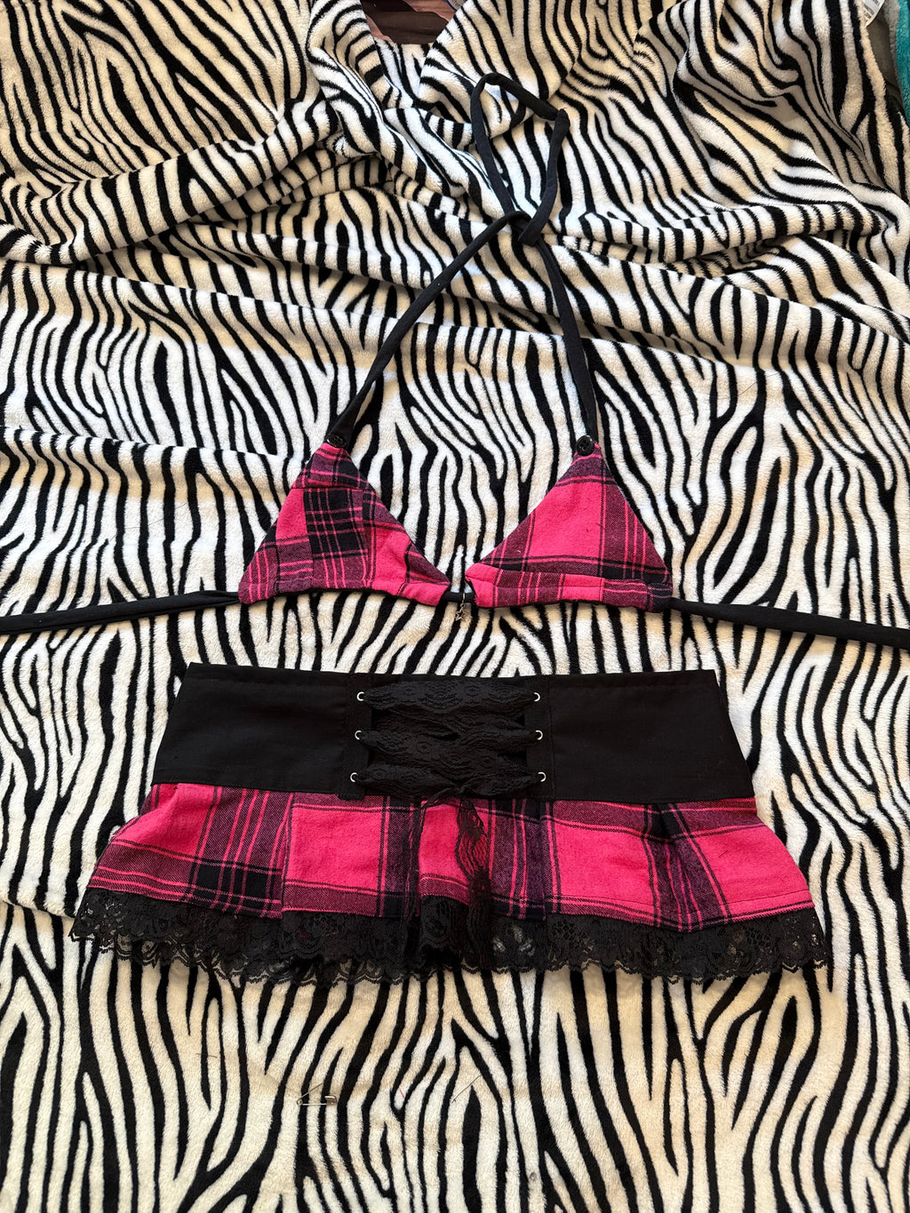 pink & black plaid lace up set size m