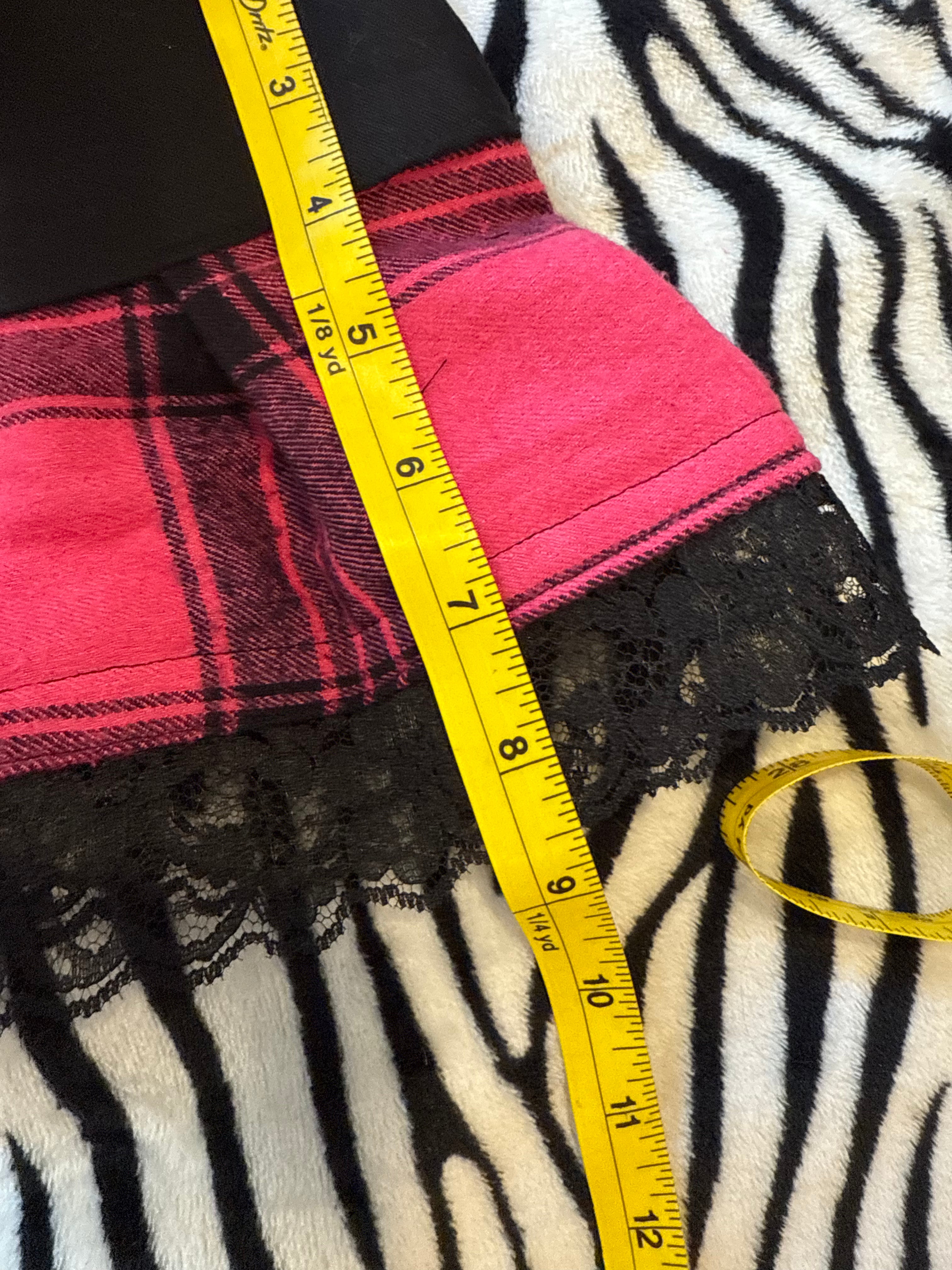 pink & black plaid lace up set size m