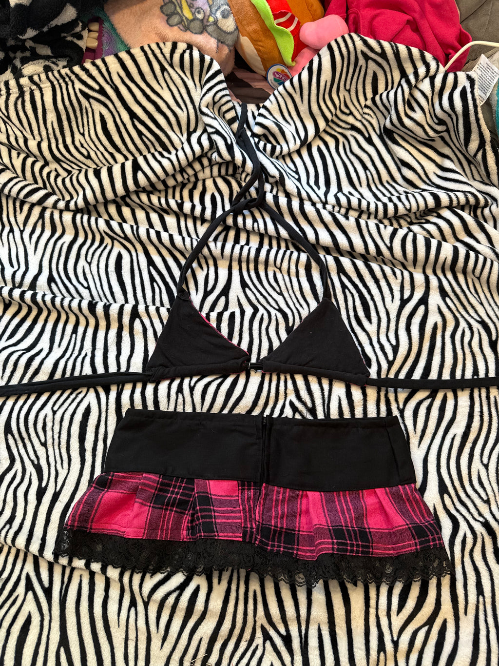 pink & black plaid lace up set size m