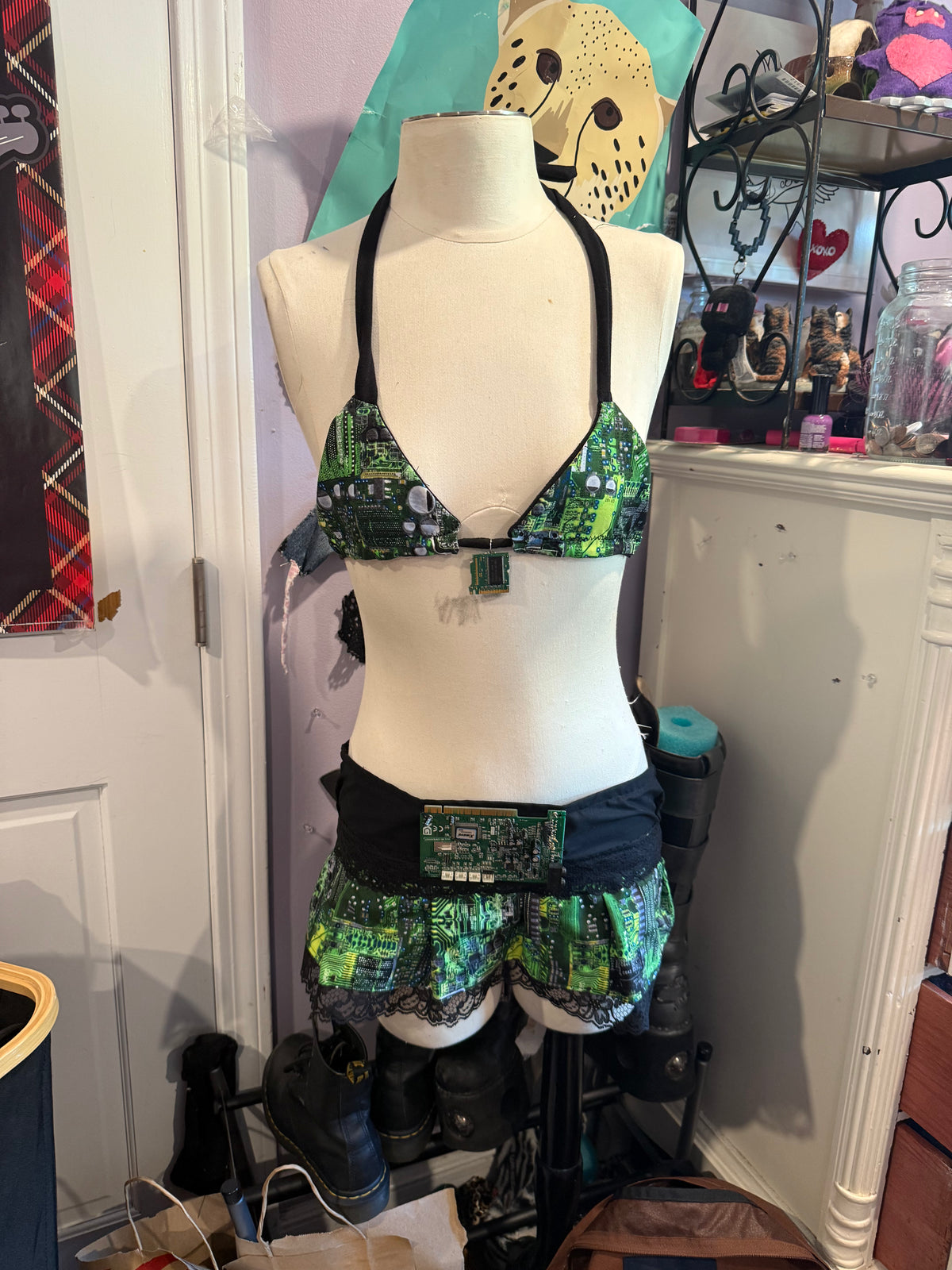 circuit board rave set size xs