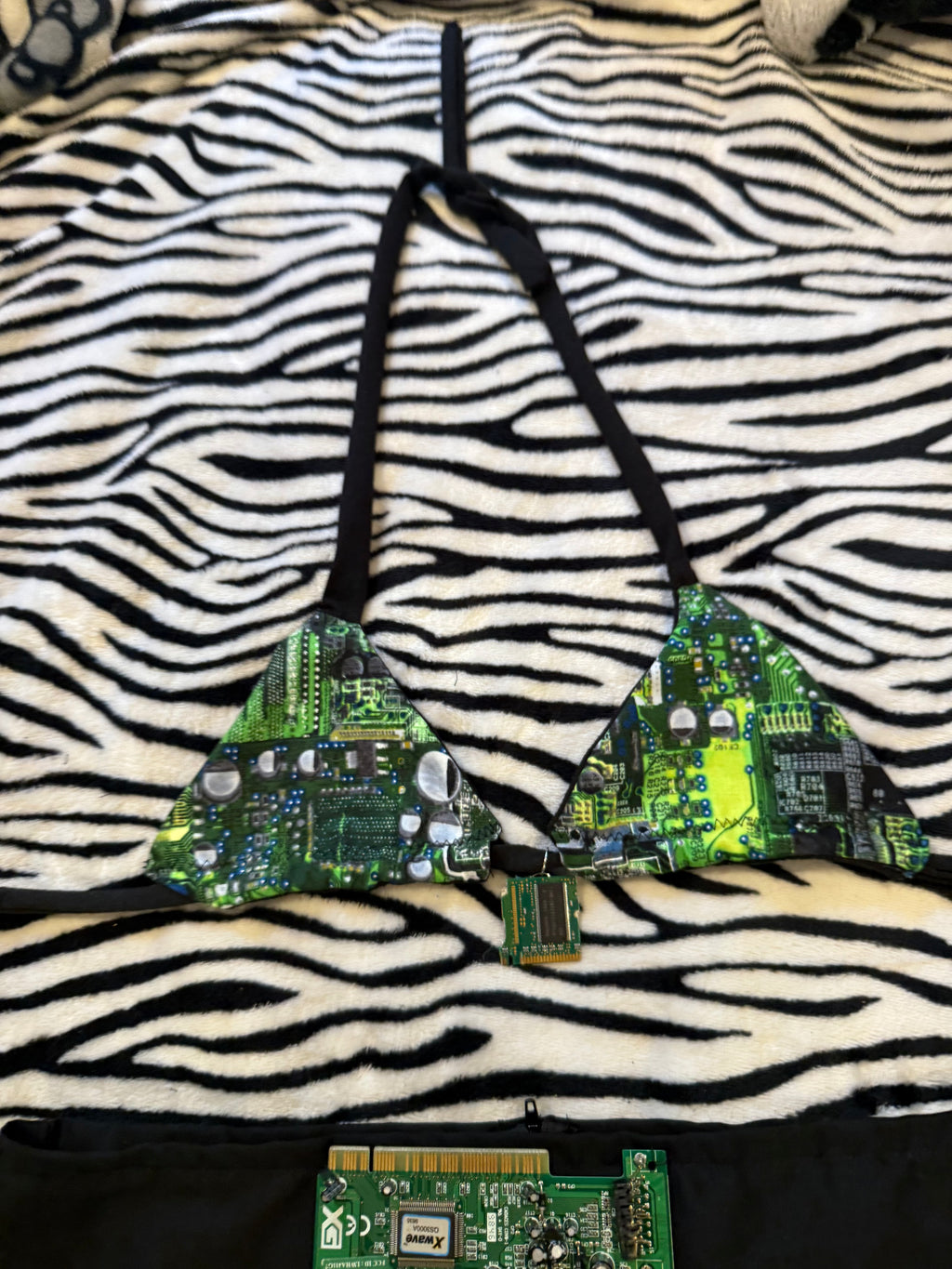 circuit board rave set size xs