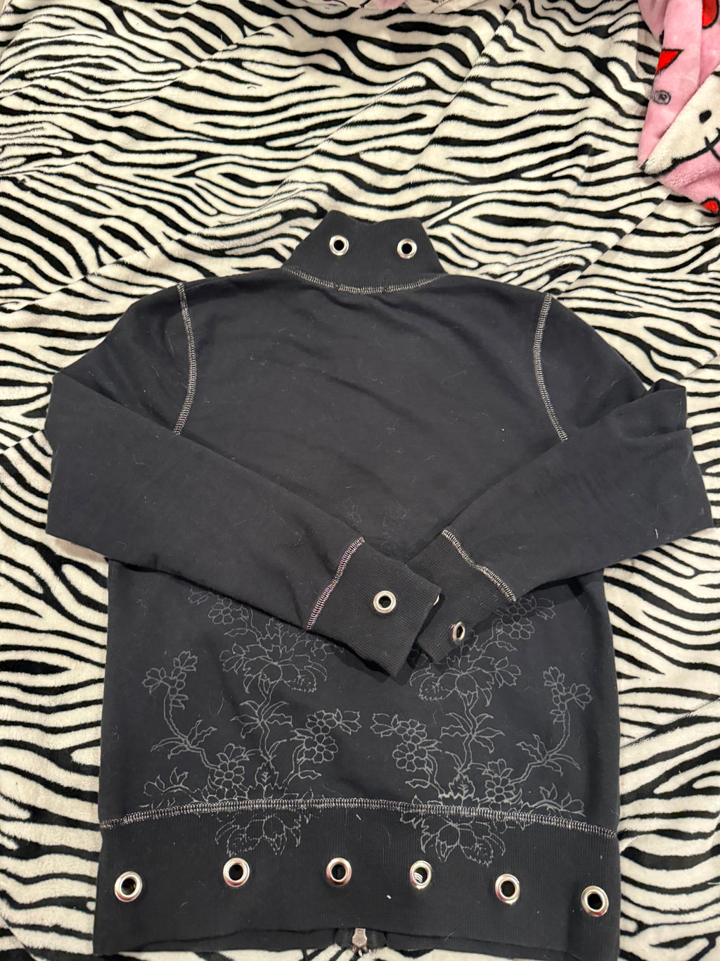 grey & black skull embroidered zip up size s