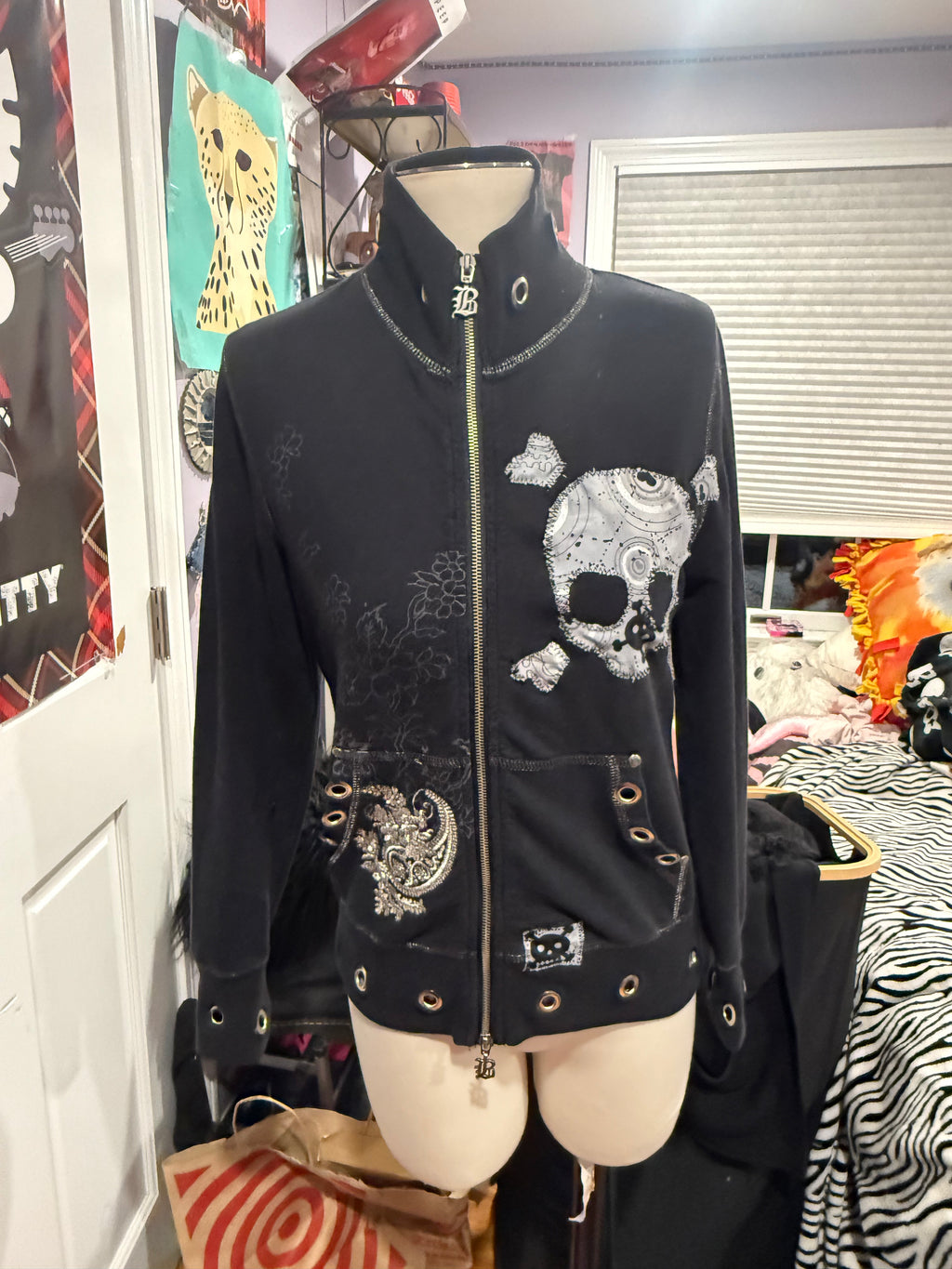 grey & black skull embroidered zip up size s
