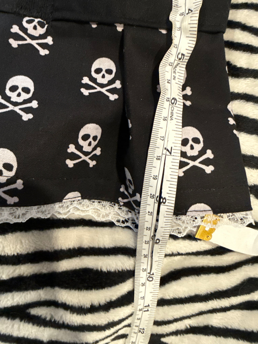 black & white skull lace up set size xs